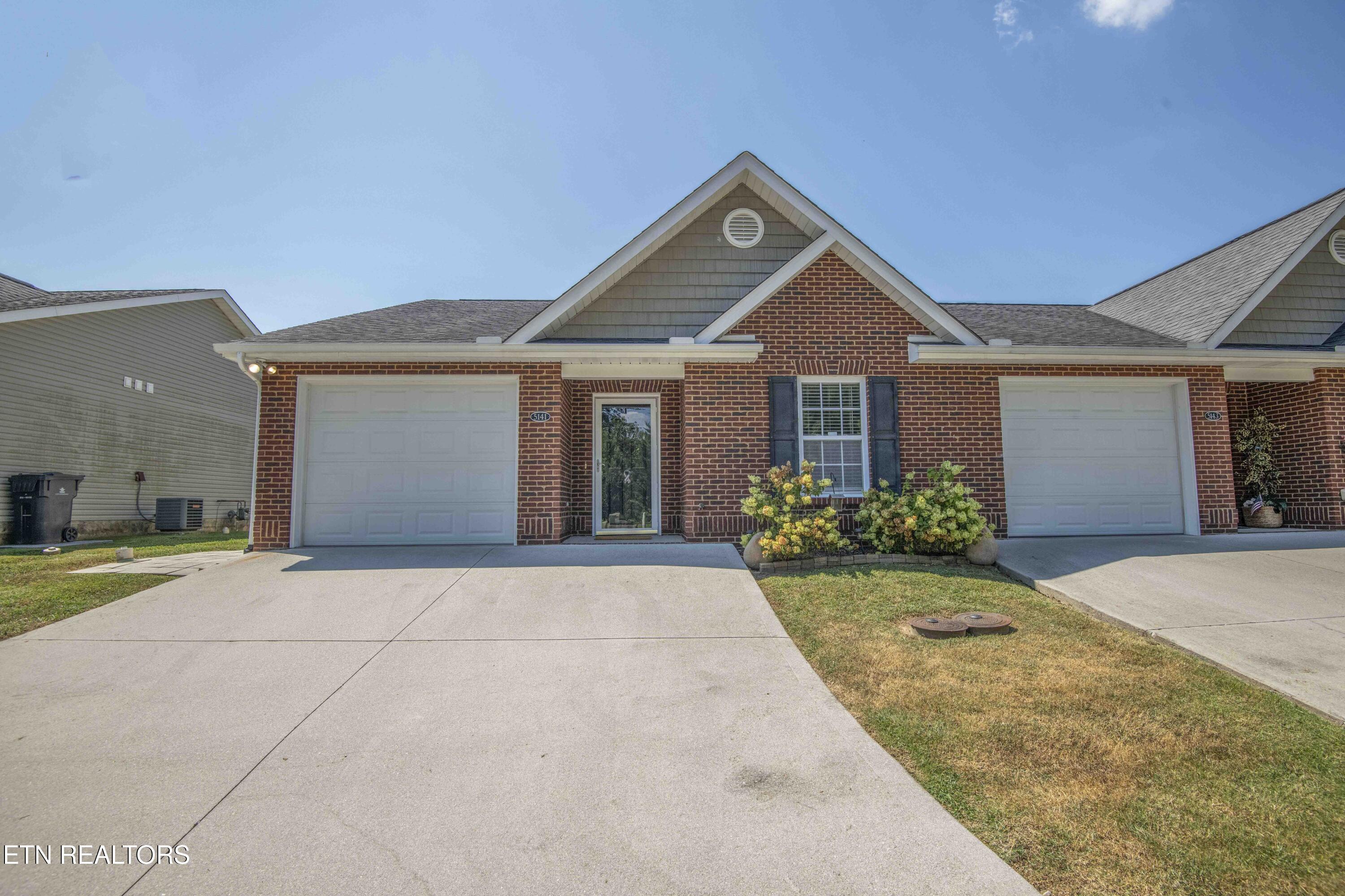 5141 Spring Petal Way 16 — photo