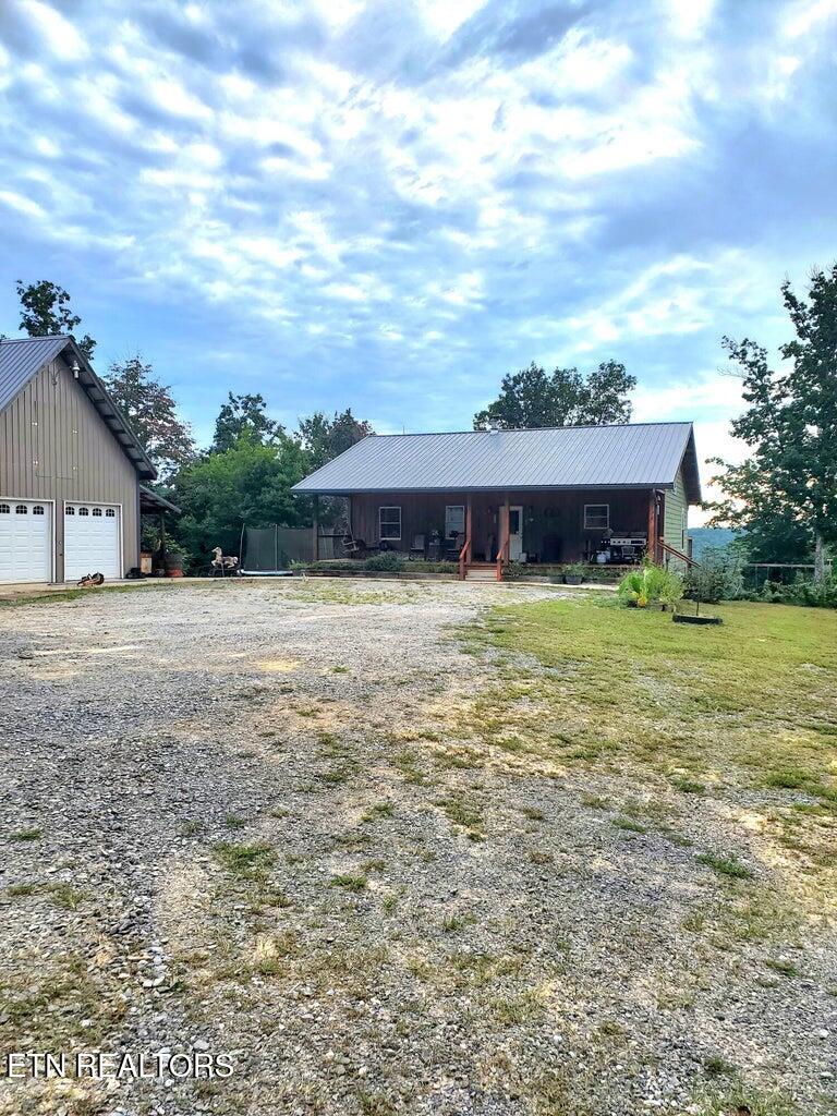 103 Stooping Oak Rd — photo