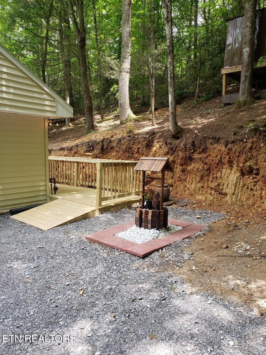 1110 S Spring Hollow Rd, Sevierville, TN 37876 — photo 2