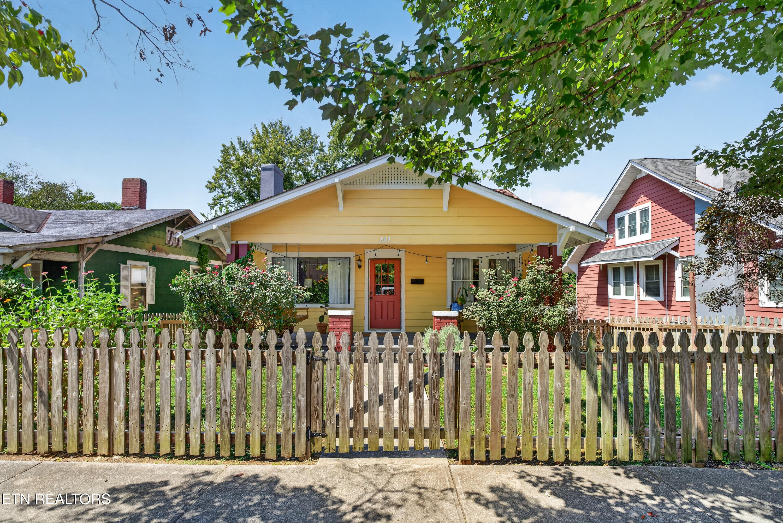 223 E Churchwell Ave — photo