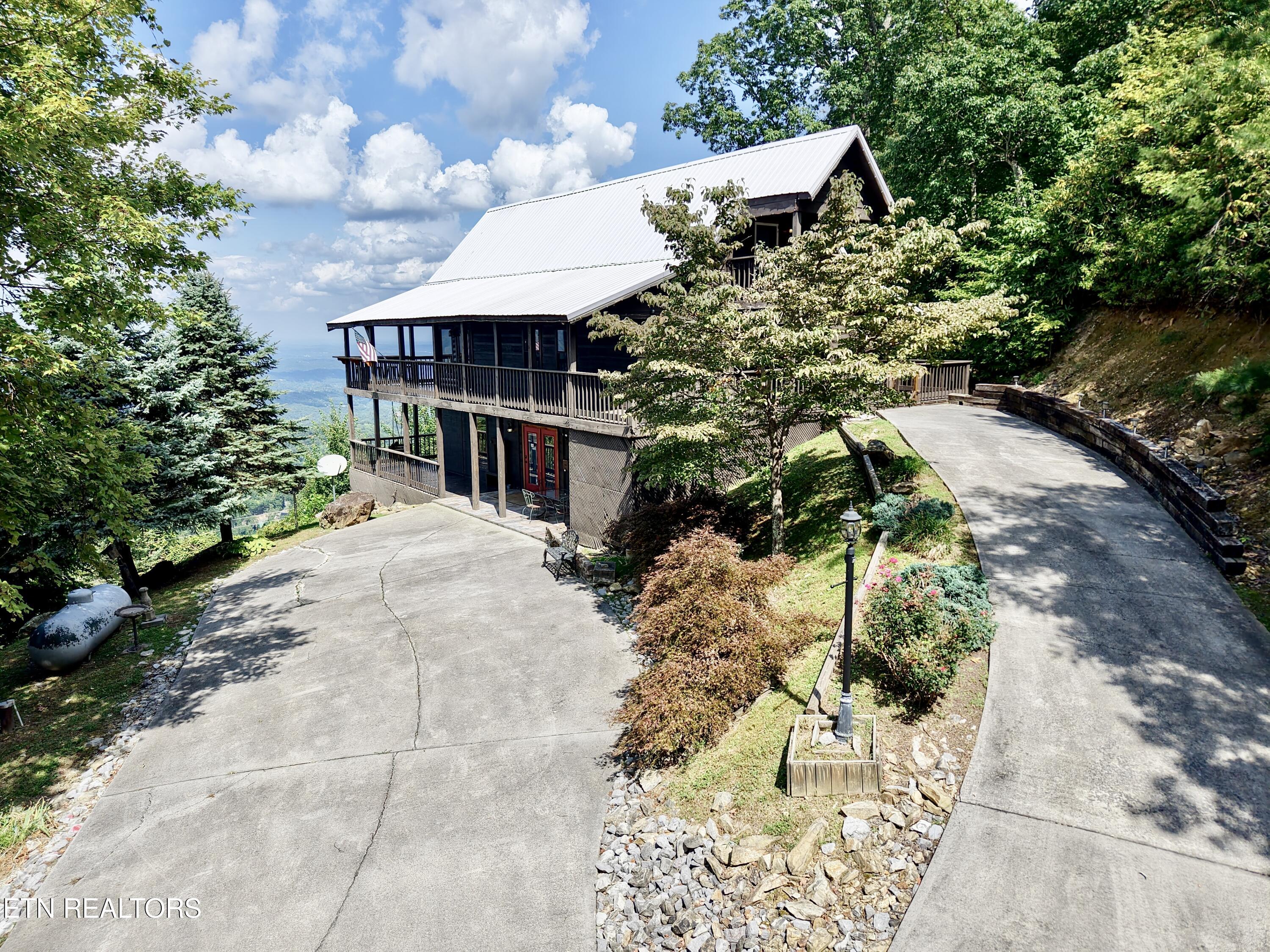 2909 Overholt Tr — photo