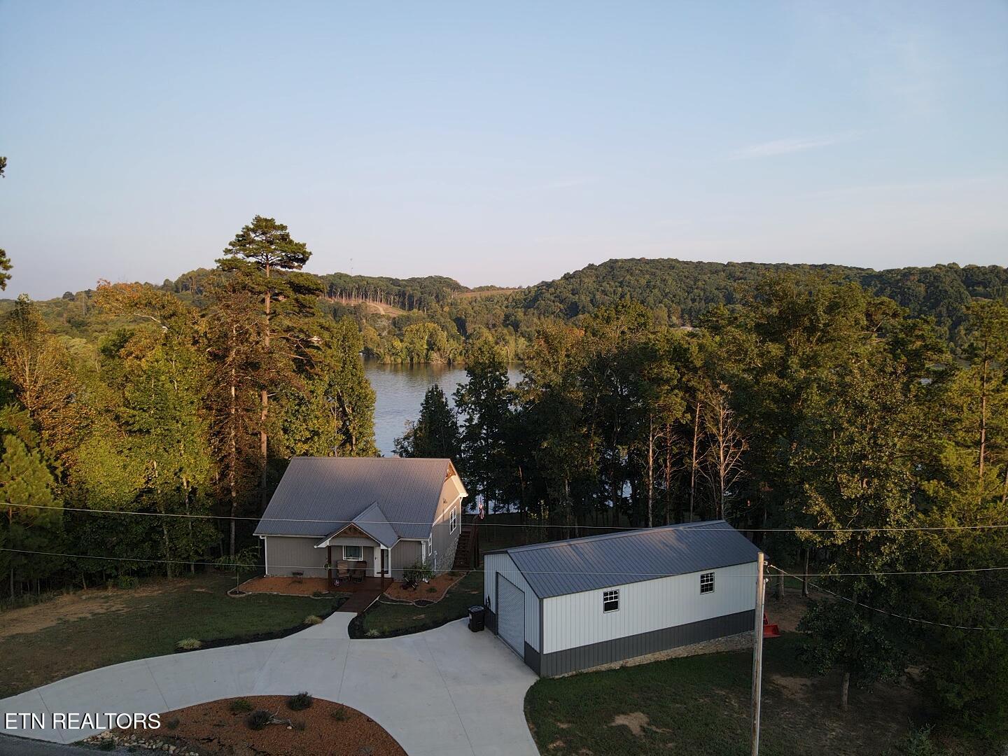 429 Lakeshore Vista Drive — photo
