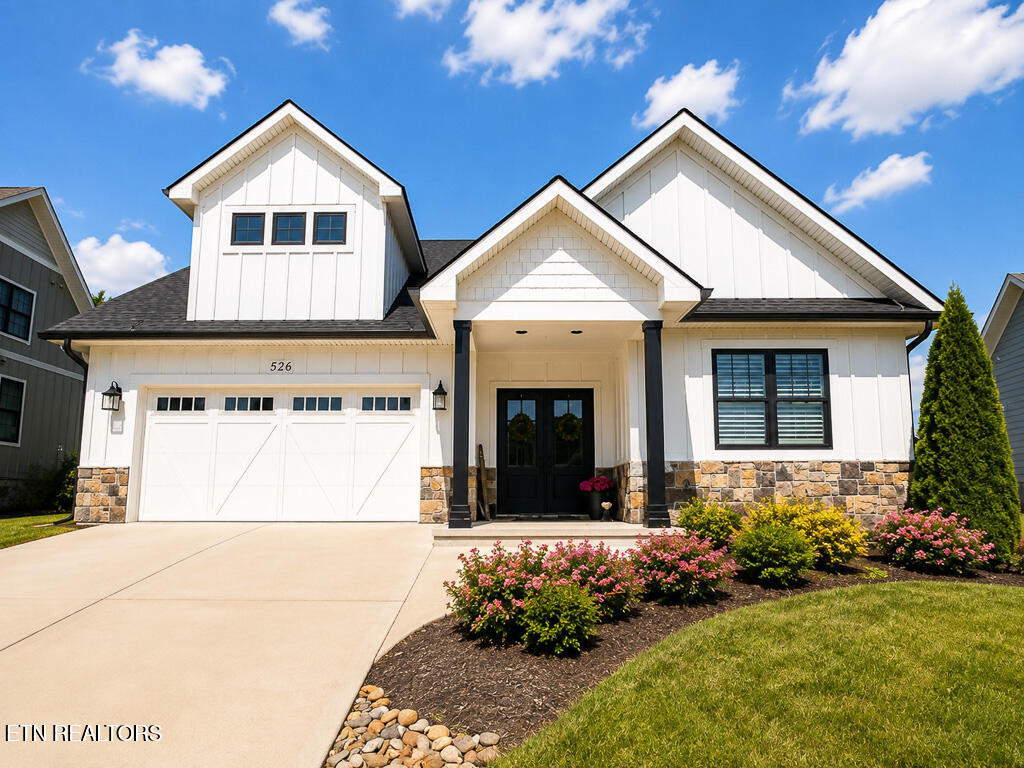 526 Simmons View Drive — photo