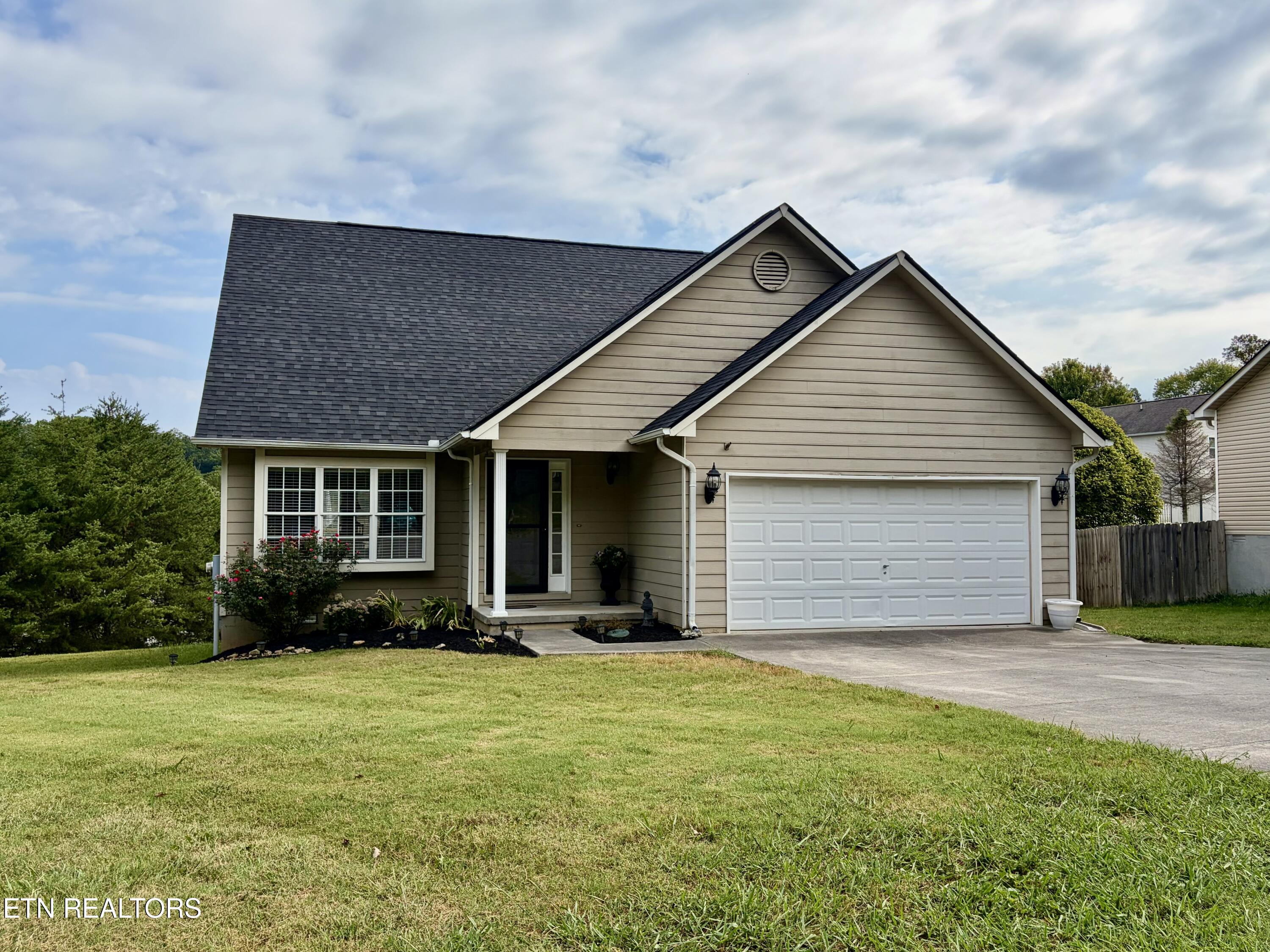 8435 Gardenside Lane — photo