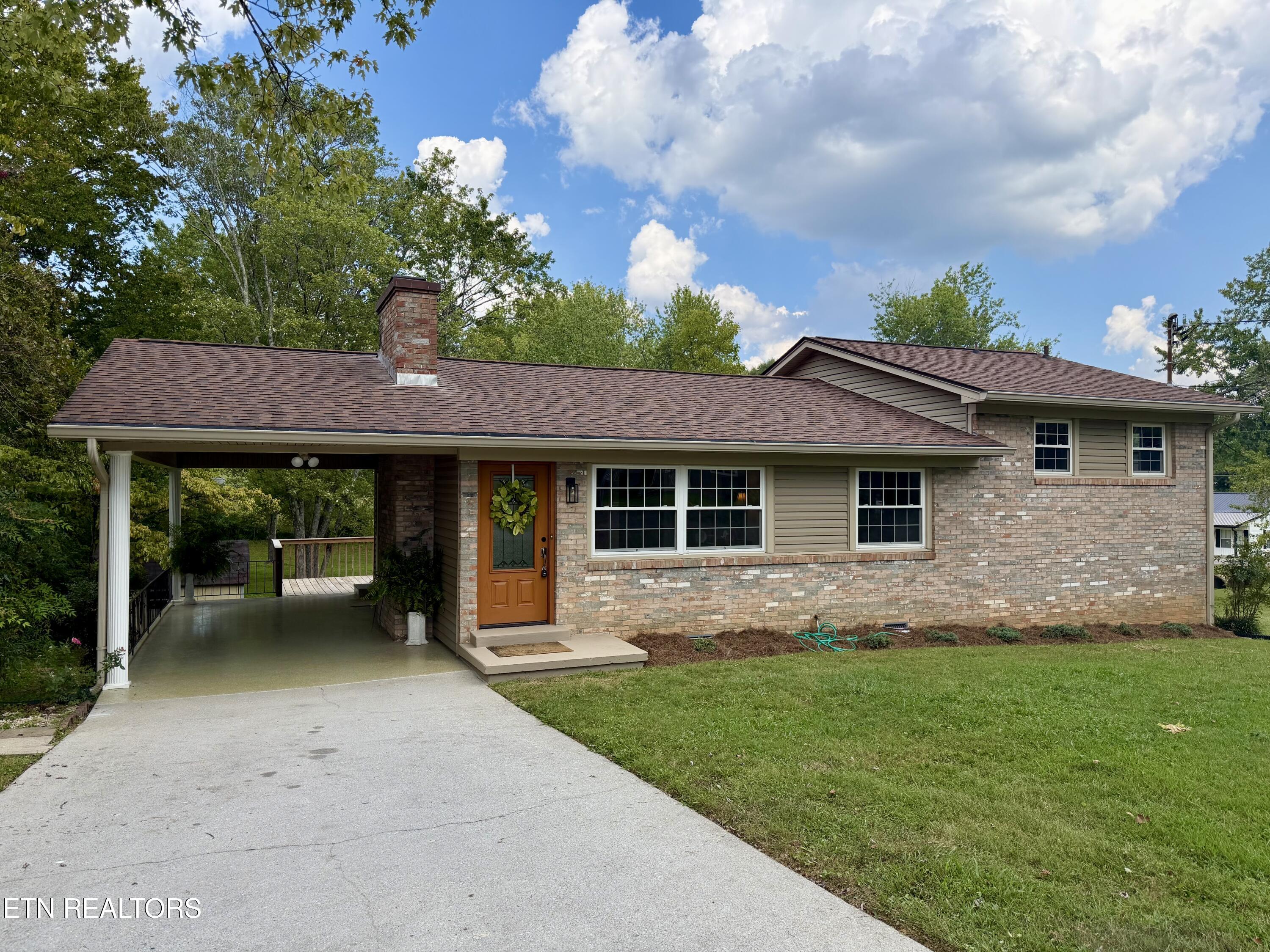1427 Creekwood Drive — photo