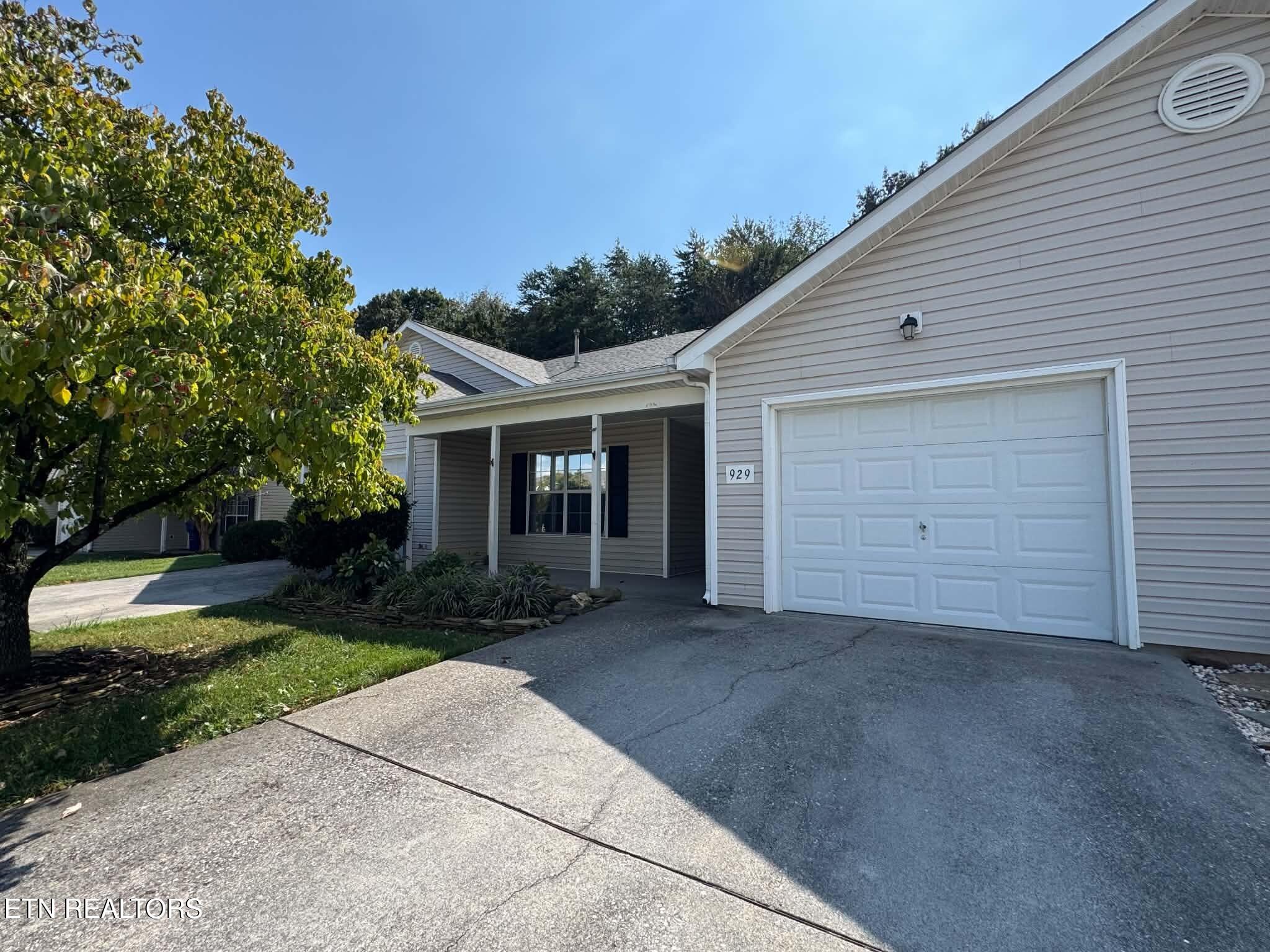 929 Ashley Michelle Court — photo