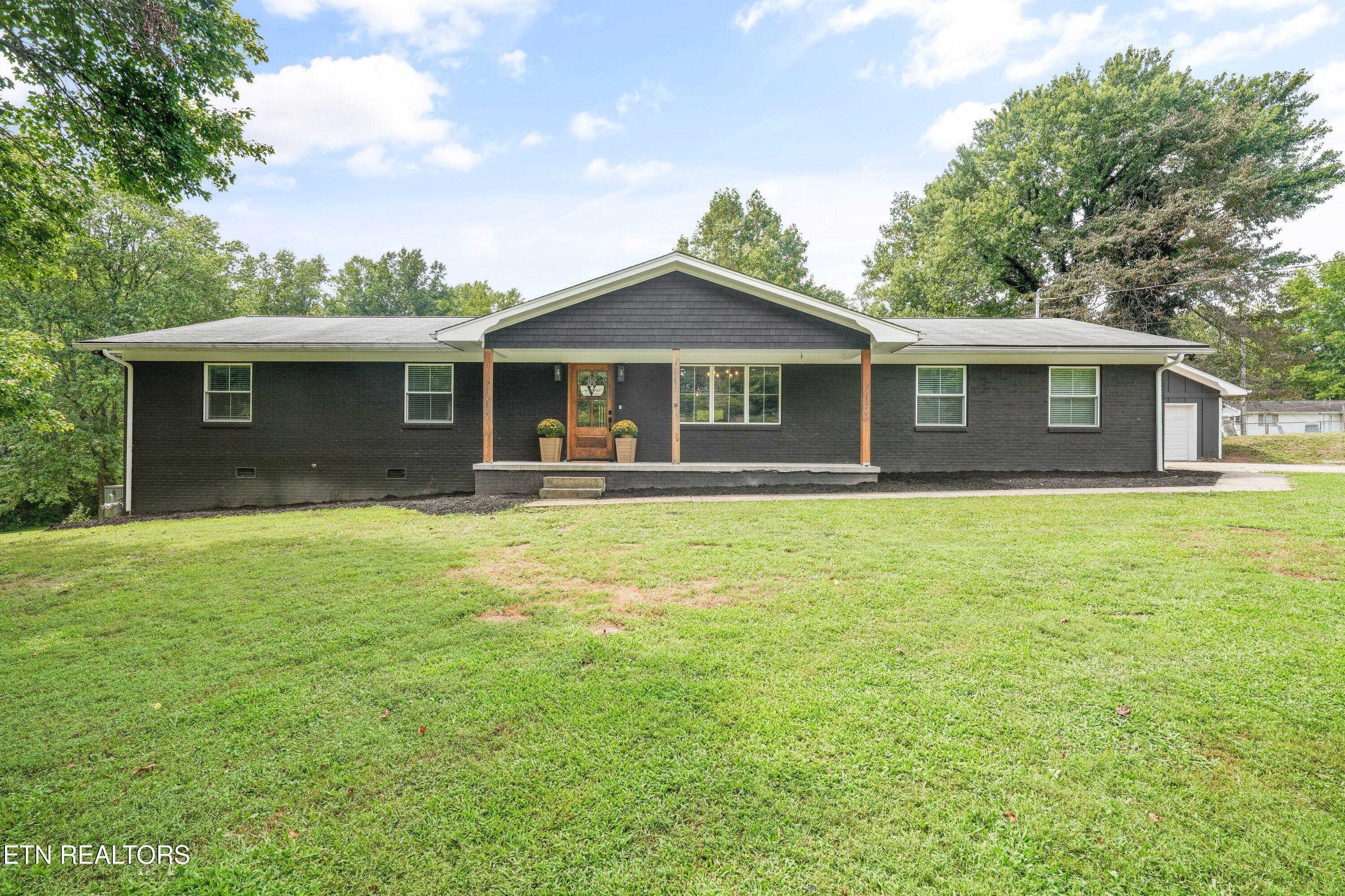 523 Second Norway Lane — photo