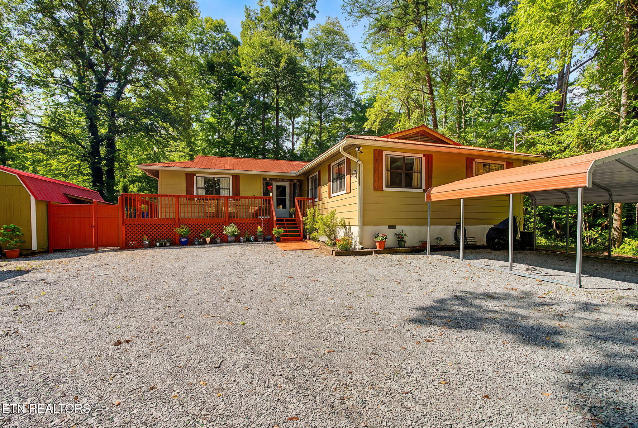 2136 Daisy Tr — photo