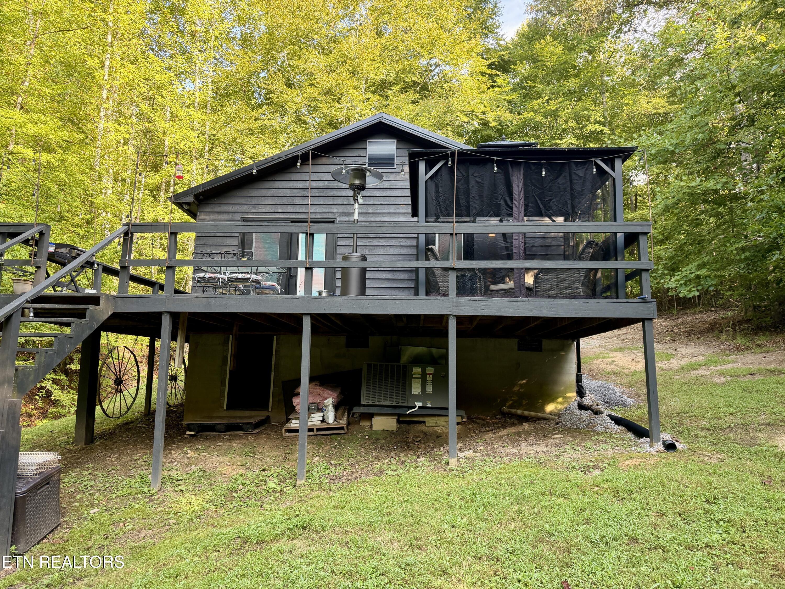 204 Black Fox Rd — photo