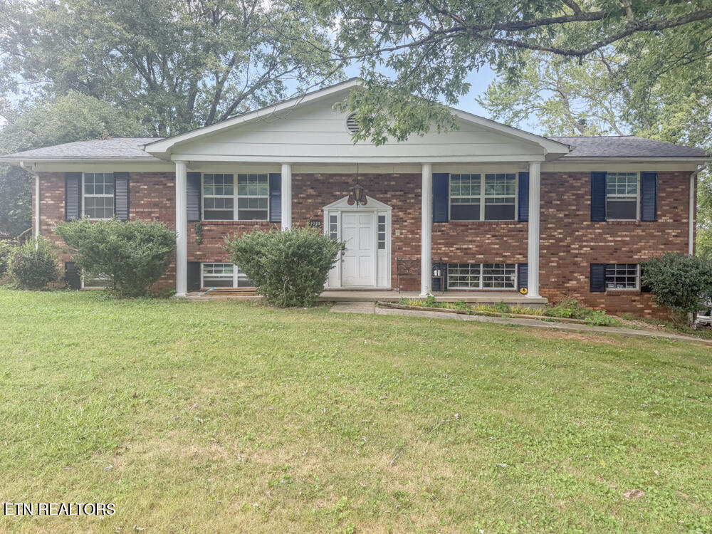 1208 Scenic Hill Drive — photo