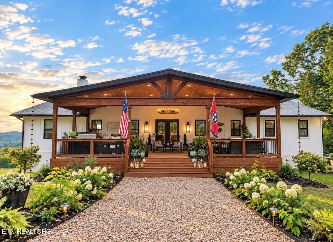 340 Honeybee Lane — photo