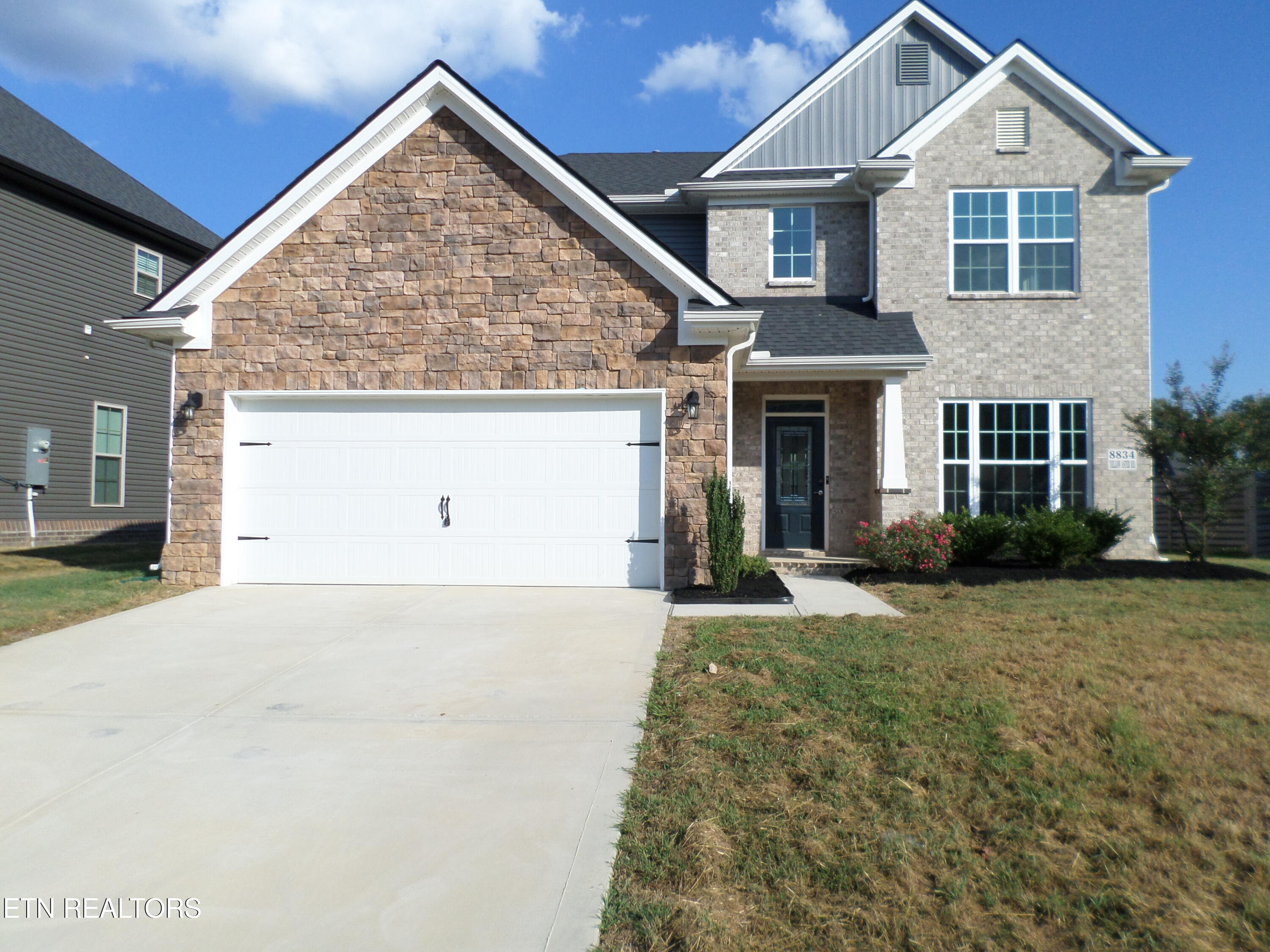 8834 Yellow Aster Rd — photo