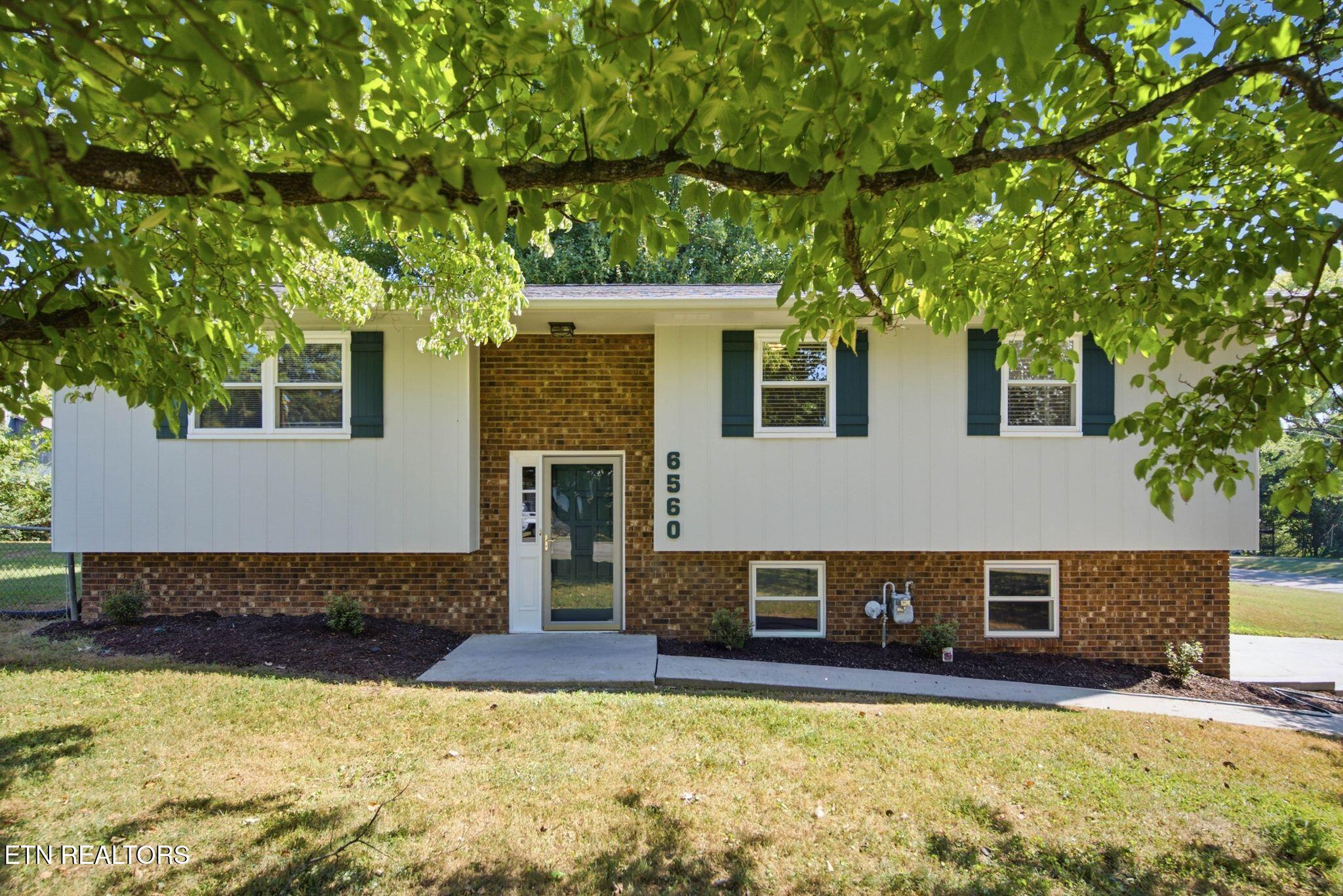 6560 W Garwood Circle — photo