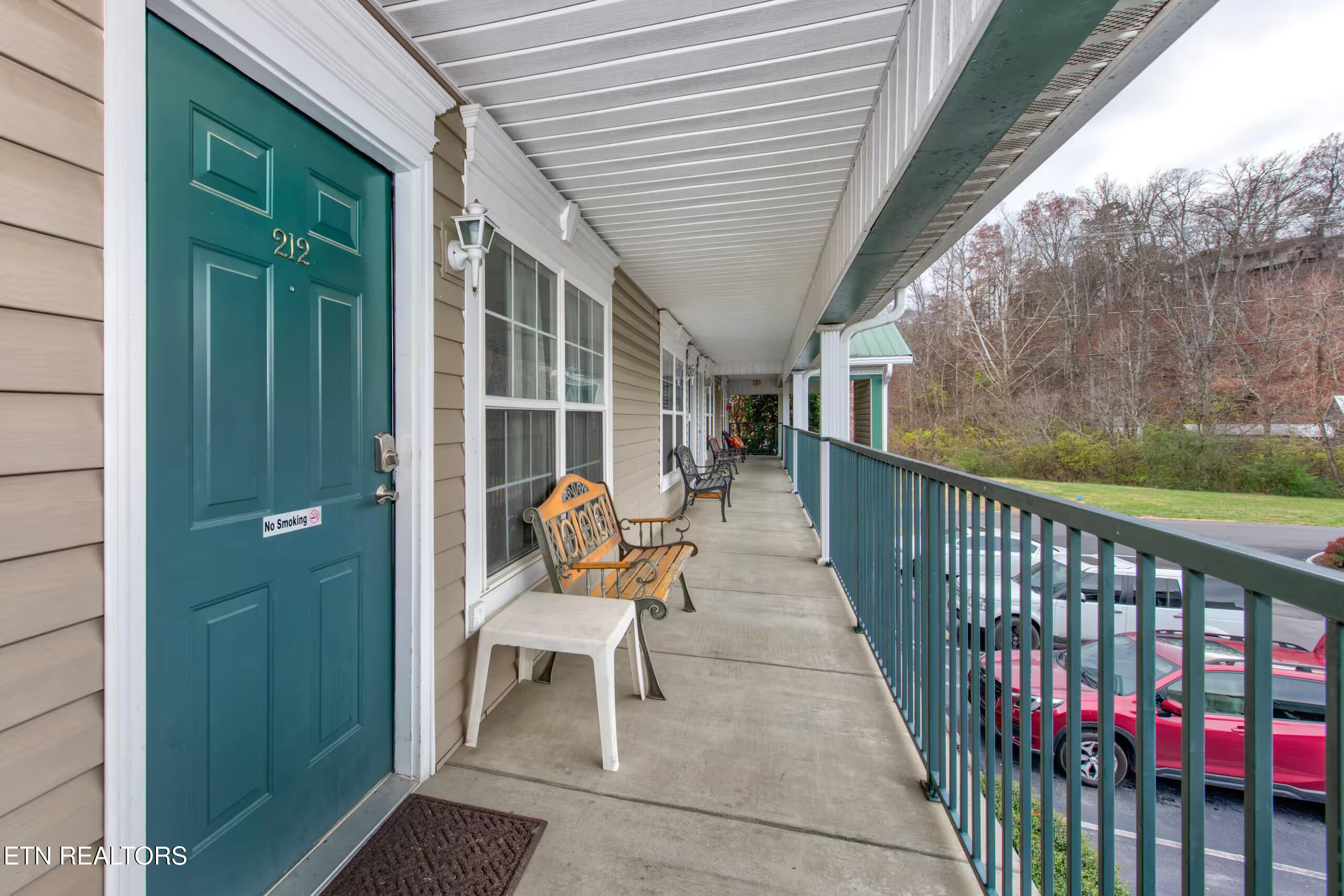 2743 Colonial Drive Unit 212 — photo