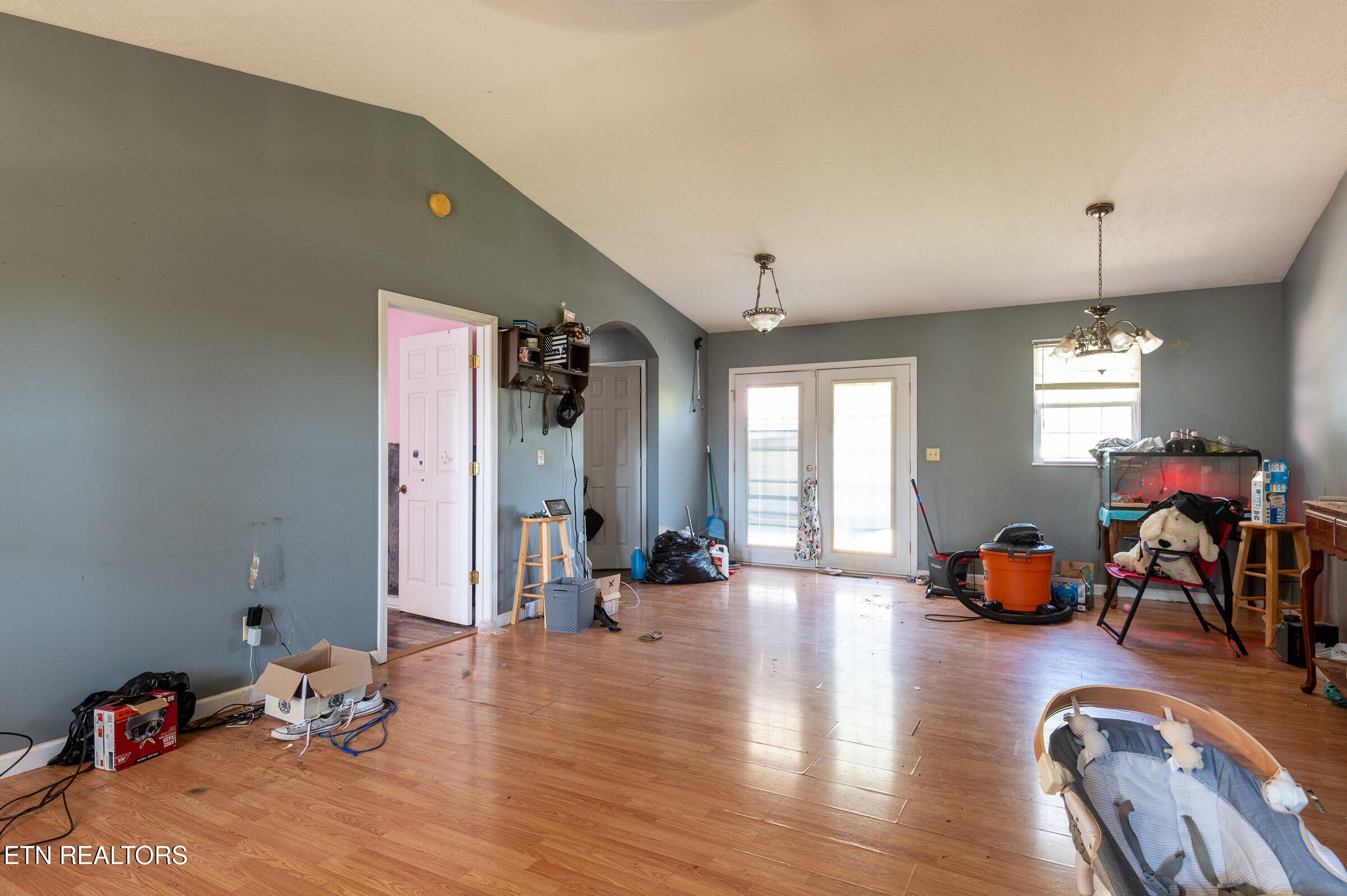 885 N Ridgecrest Rd, Luttrell, TN 37779 — photo 3