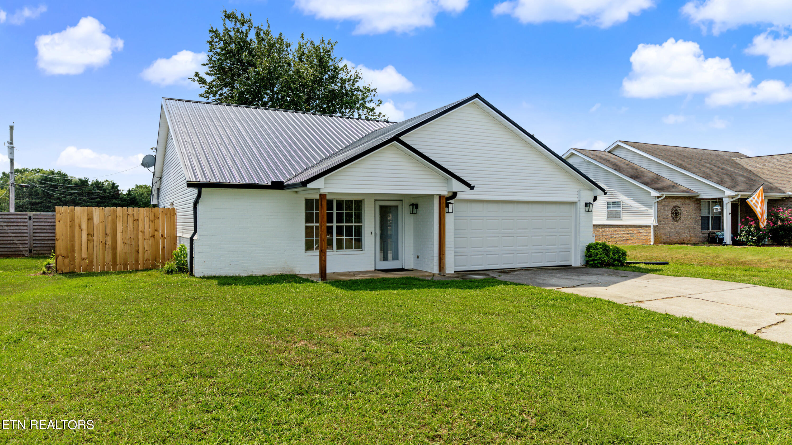 3135 Harrington Court — photo