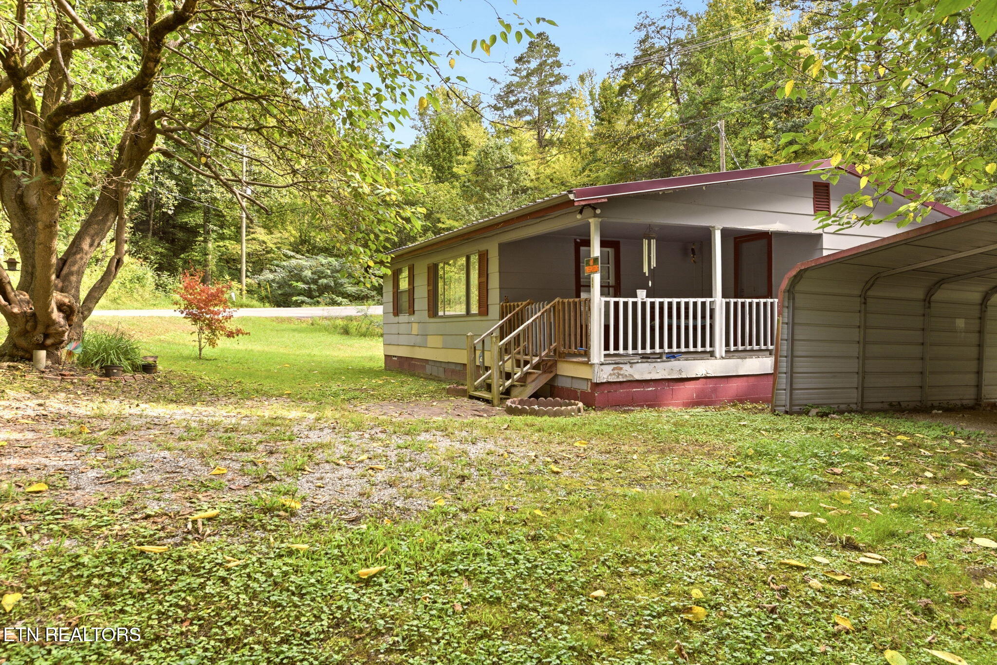 243 Smith Rd, Clinton, TN 37716 — photo 2