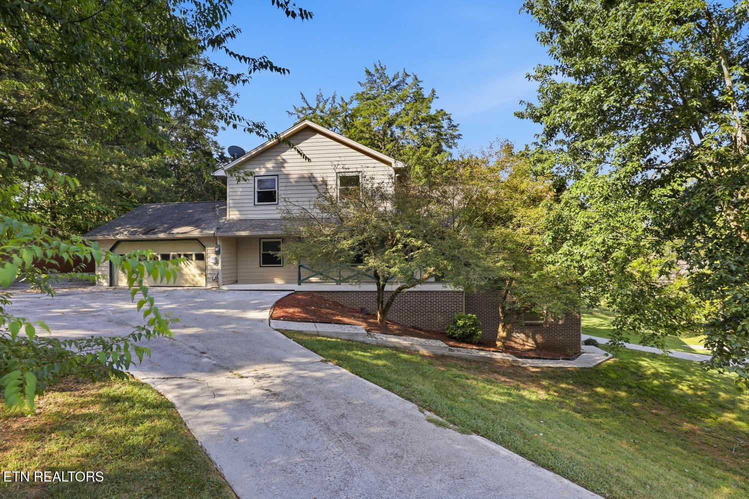 903 Misty Springs Rd — photo