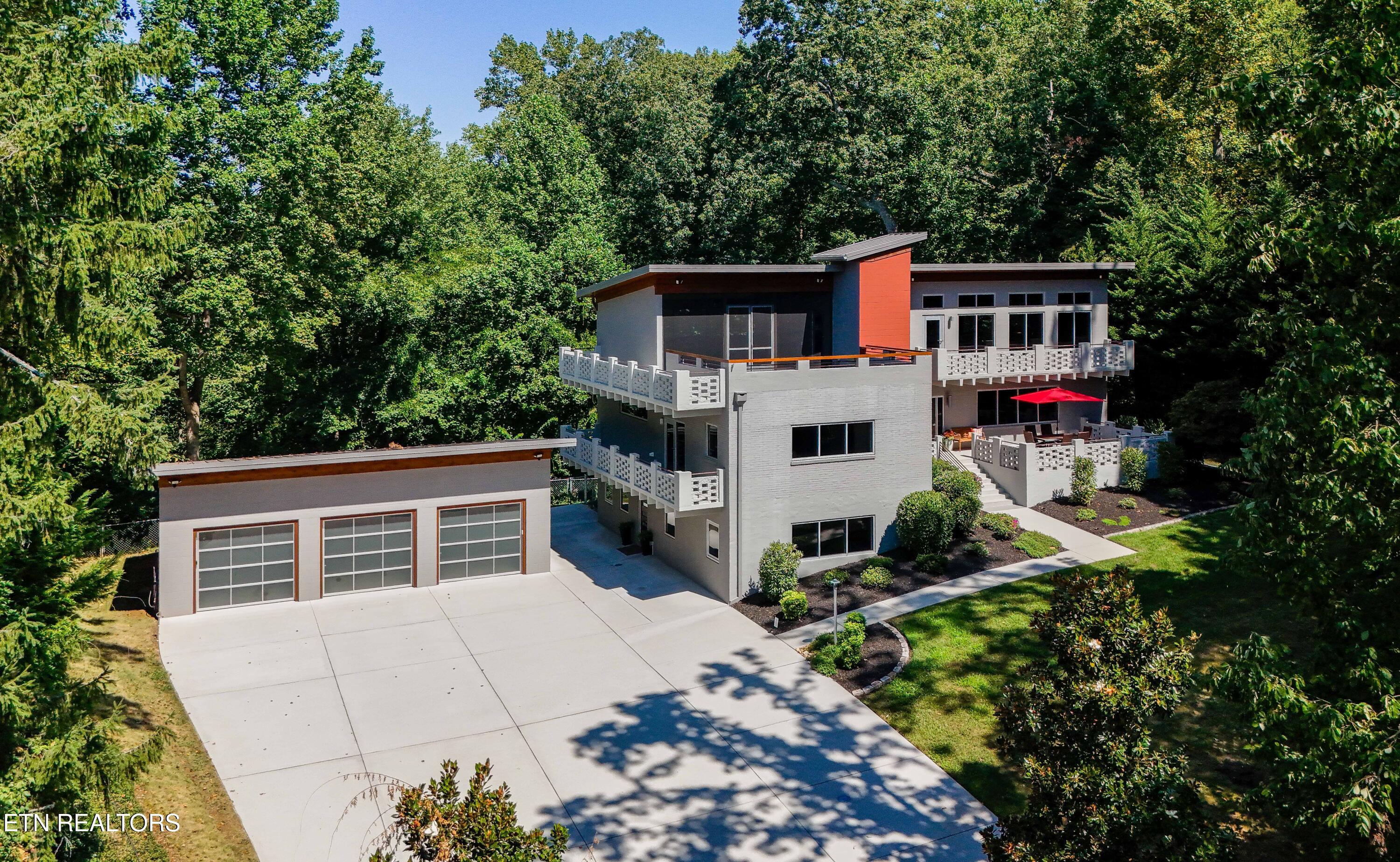 3305 Bunker Hill Drive — photo