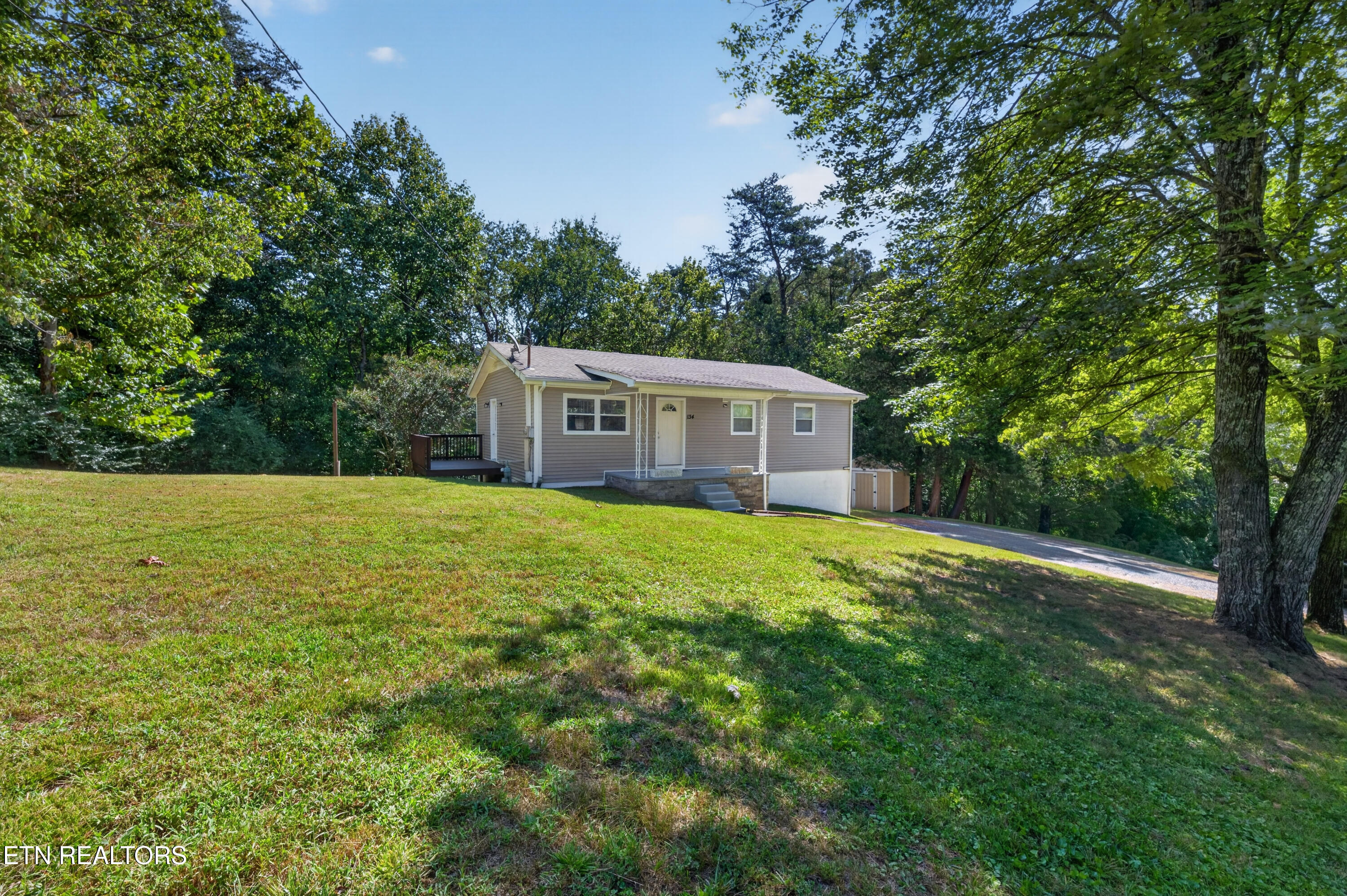 134 Pine Ridge, Heiskell, TN 37754 — photo 2