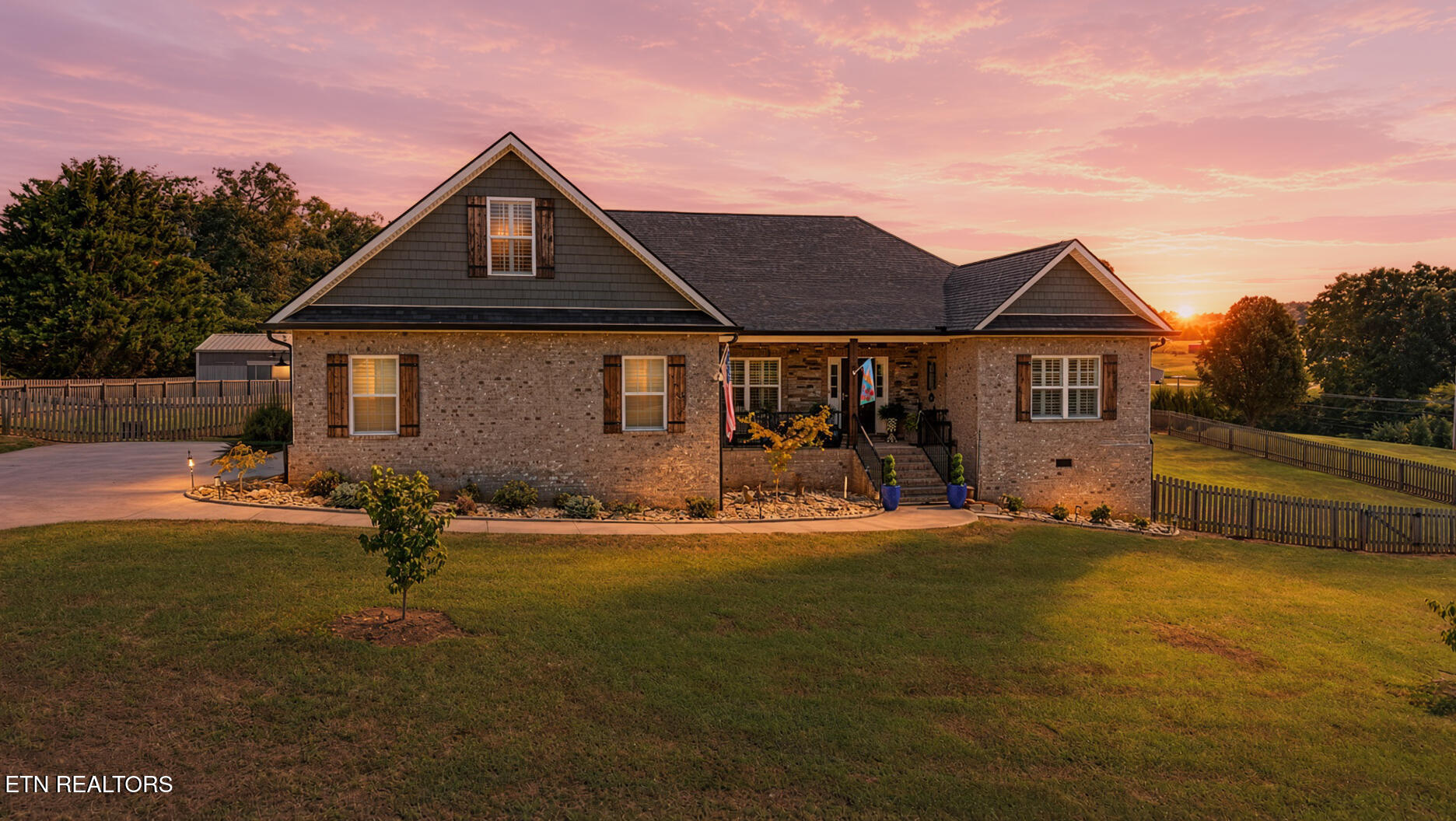 5004 Candlewood Court — photo