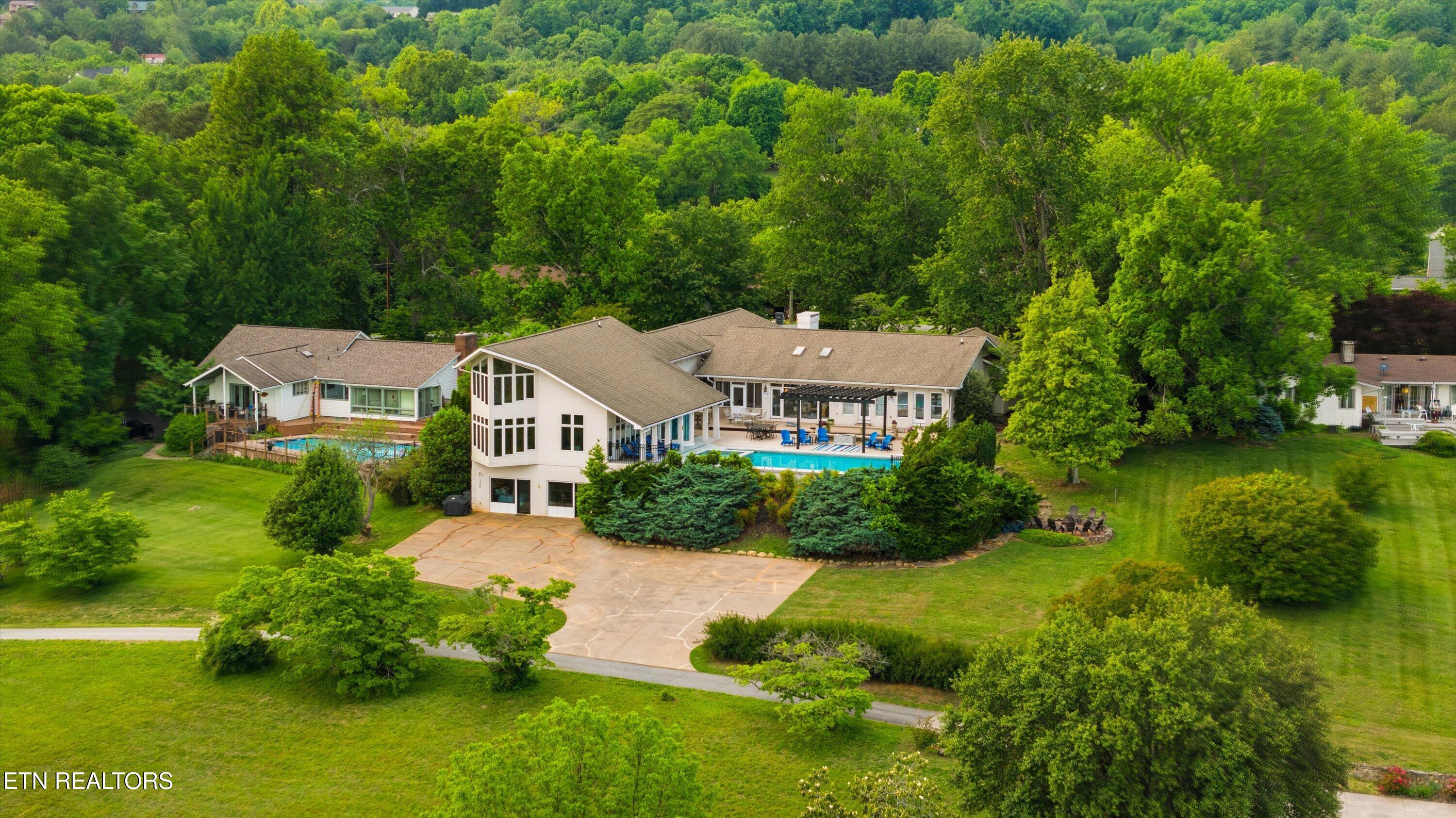 1266 Lakeview Drive — photo