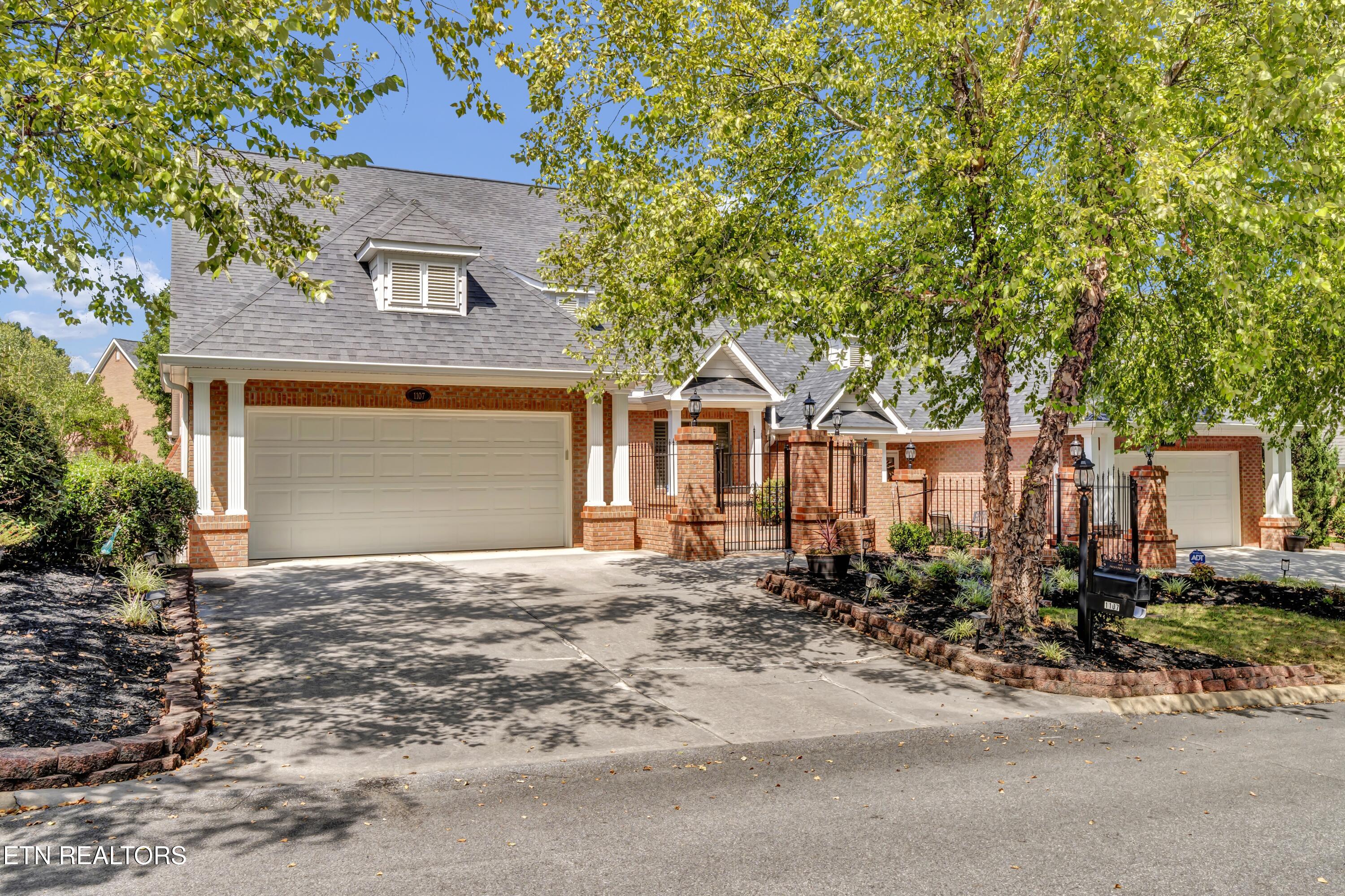 1107 Savannah Lane — photo
