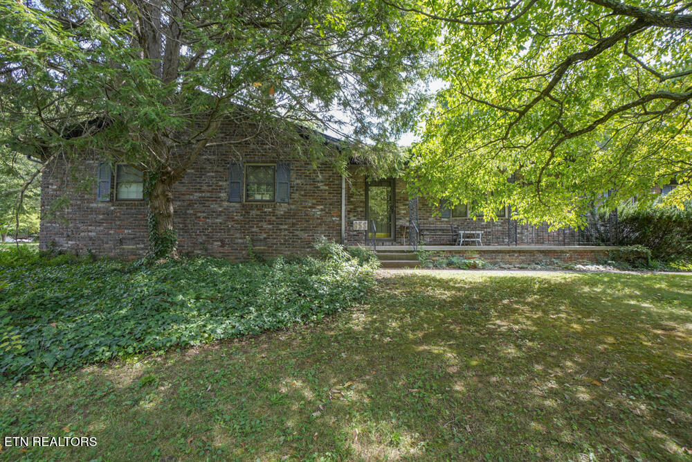 853 W Cunningham St — photo