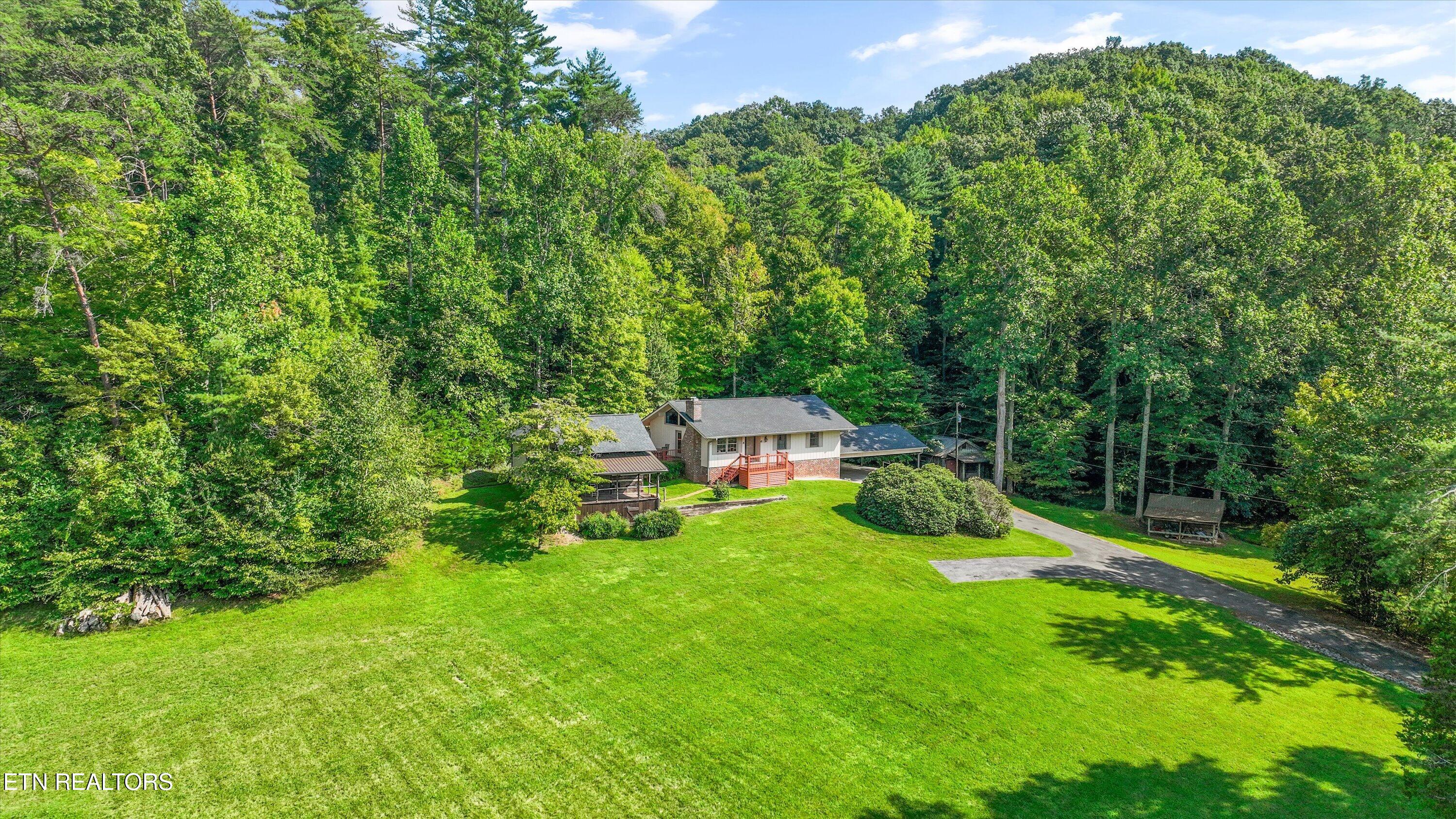 745 Blockhouse Valley Rd — photo