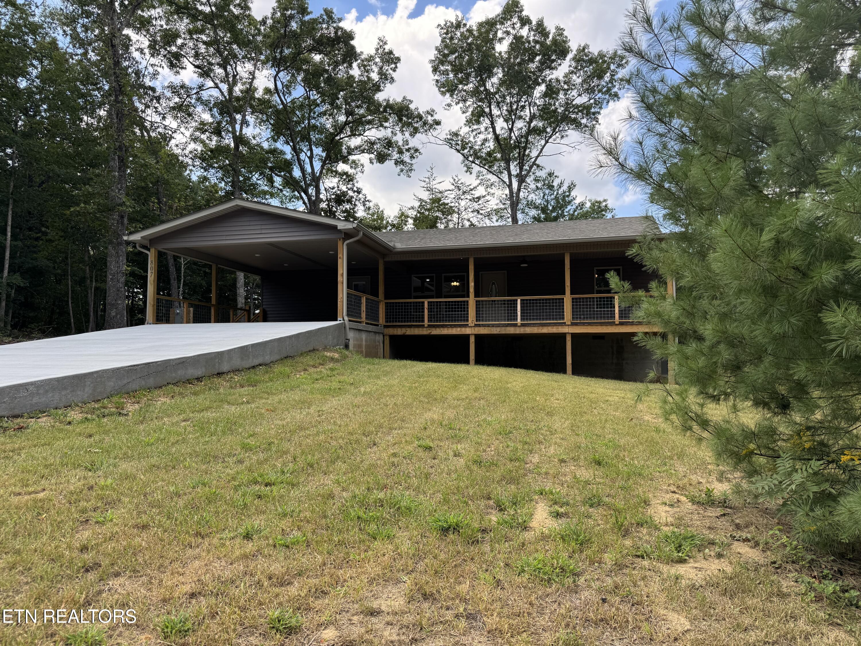 807 Dulog Tr — photo