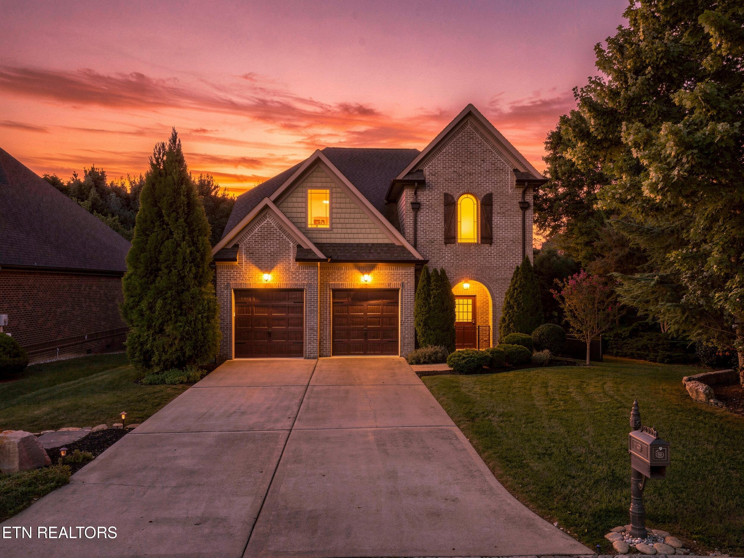200 Cool Springs Blvd — photo