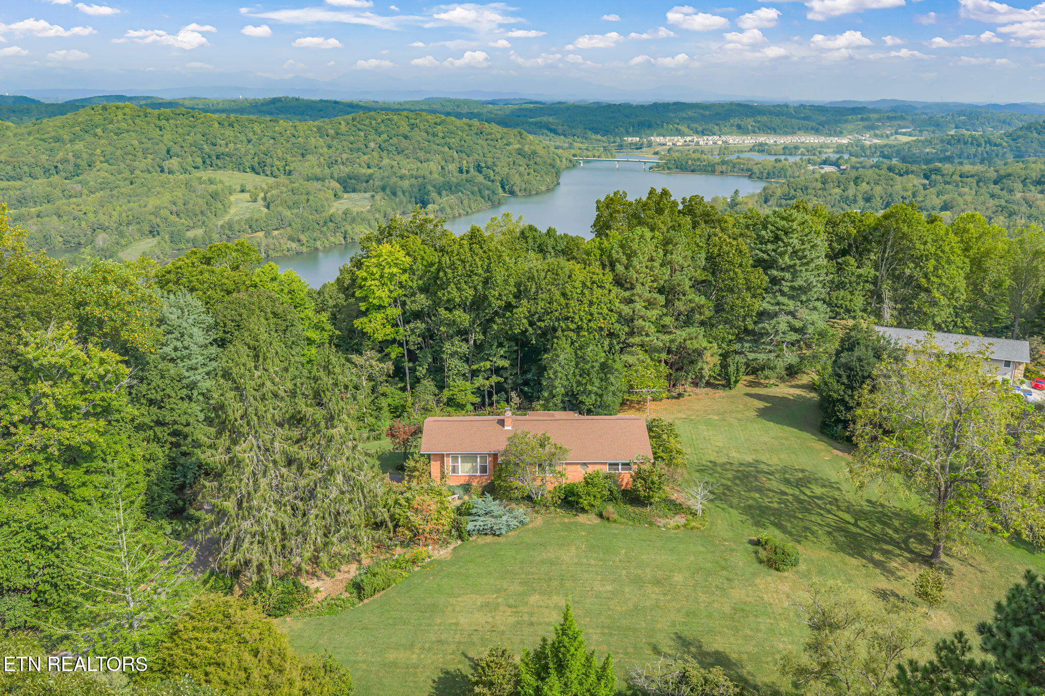 4400 Clinch View Lane — photo