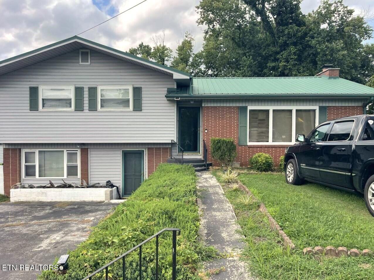 1102 W Chester Ave — photo