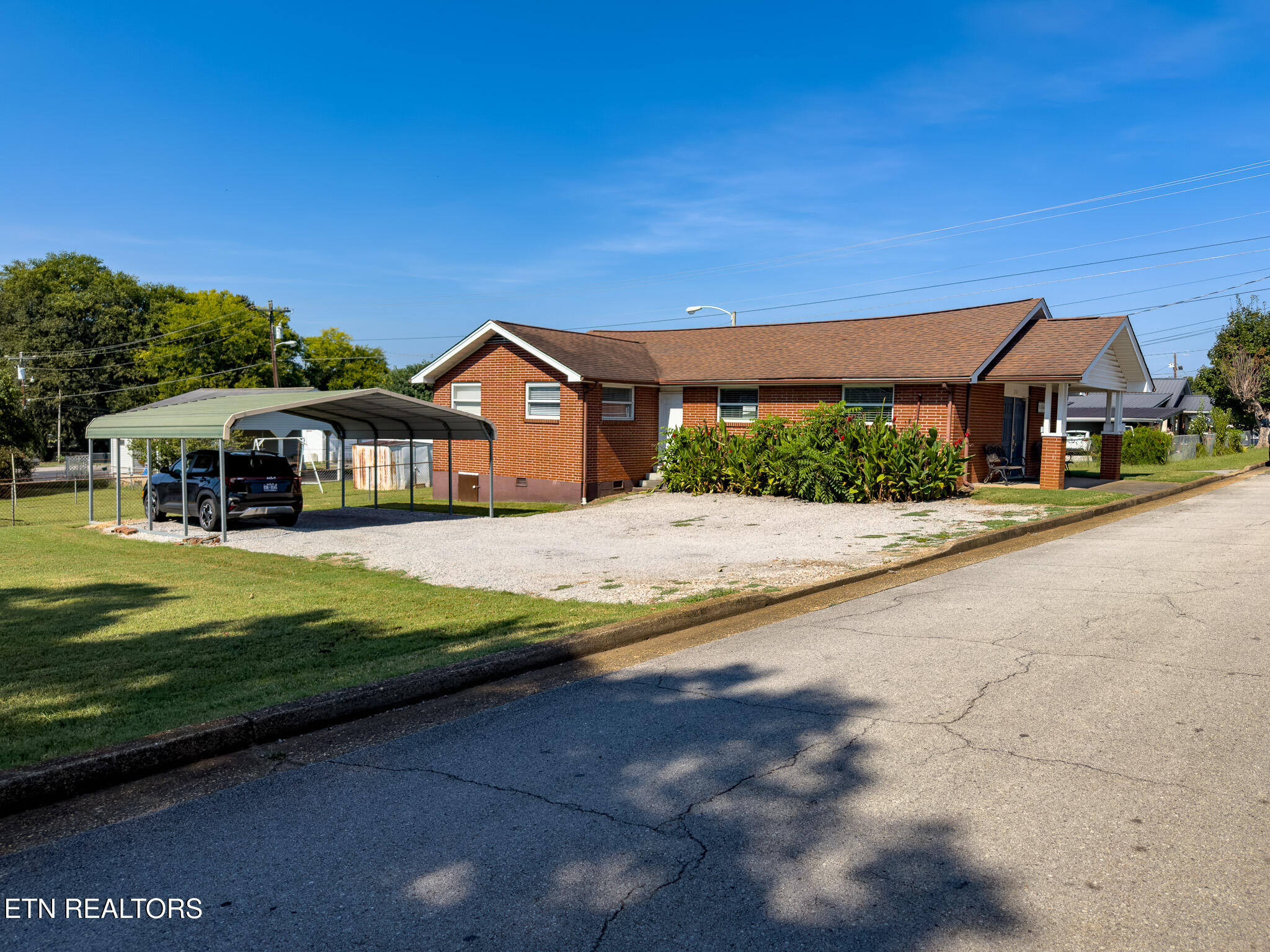 210 S Cherry Street — photo