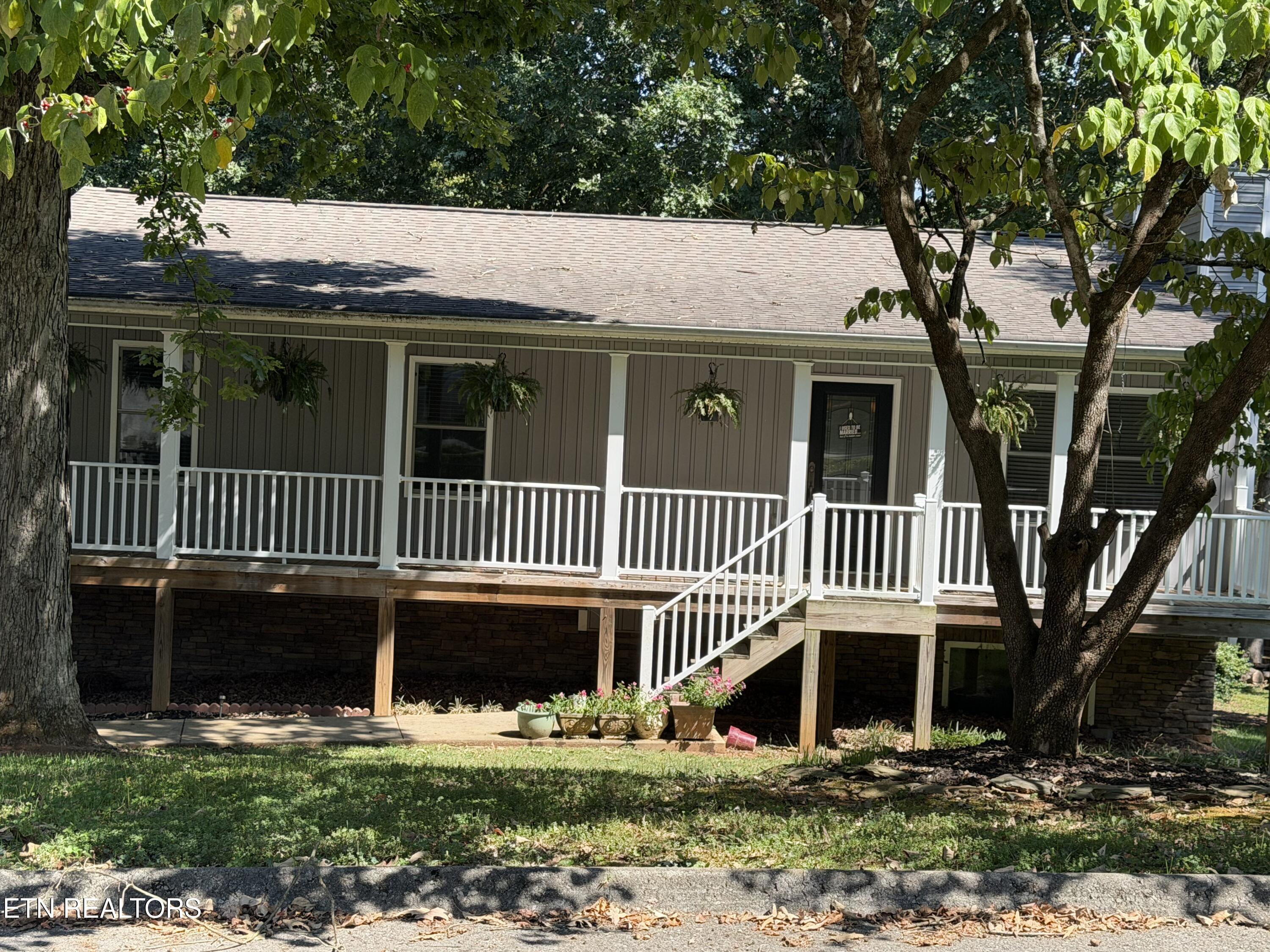 1113 E Woodshire Drive — photo