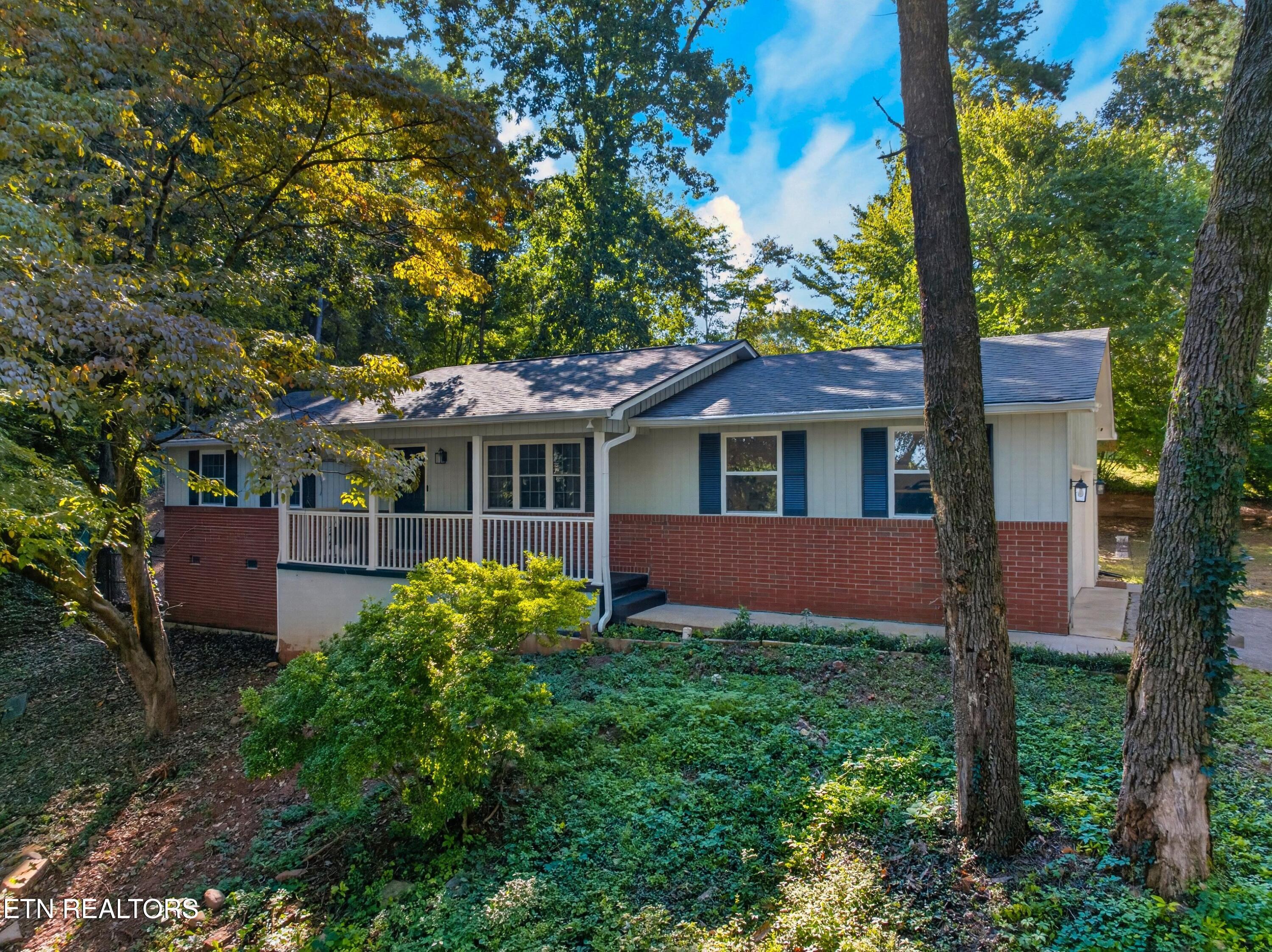 536 Chisholm Tr — photo