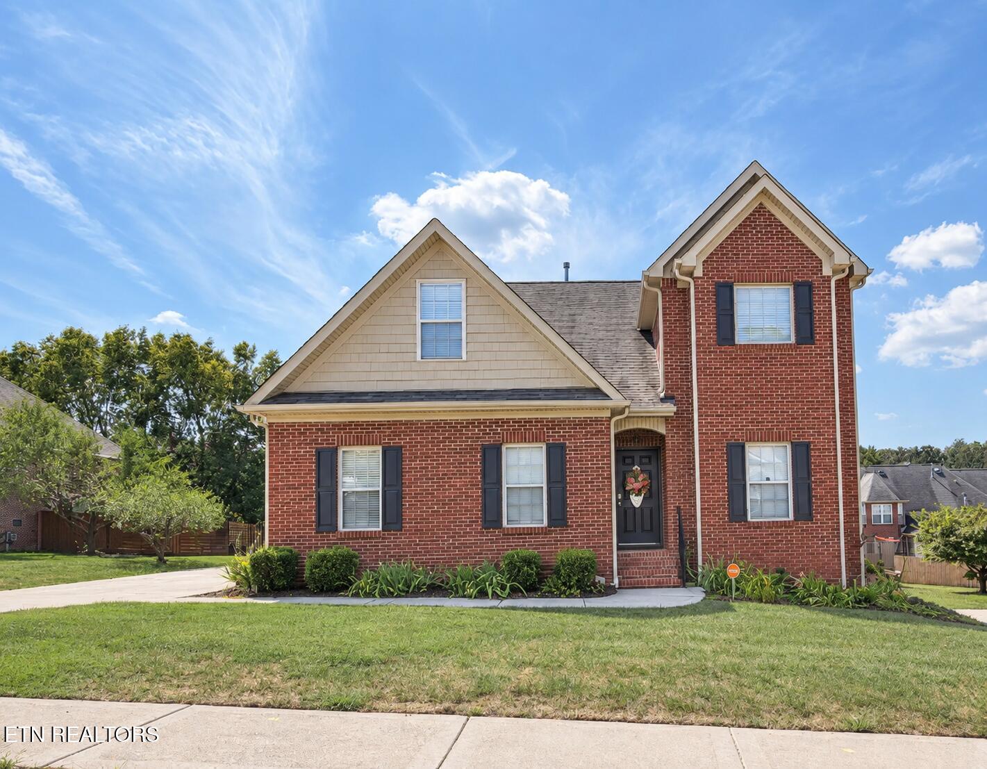 1745 Bonnie Roach Lane — photo