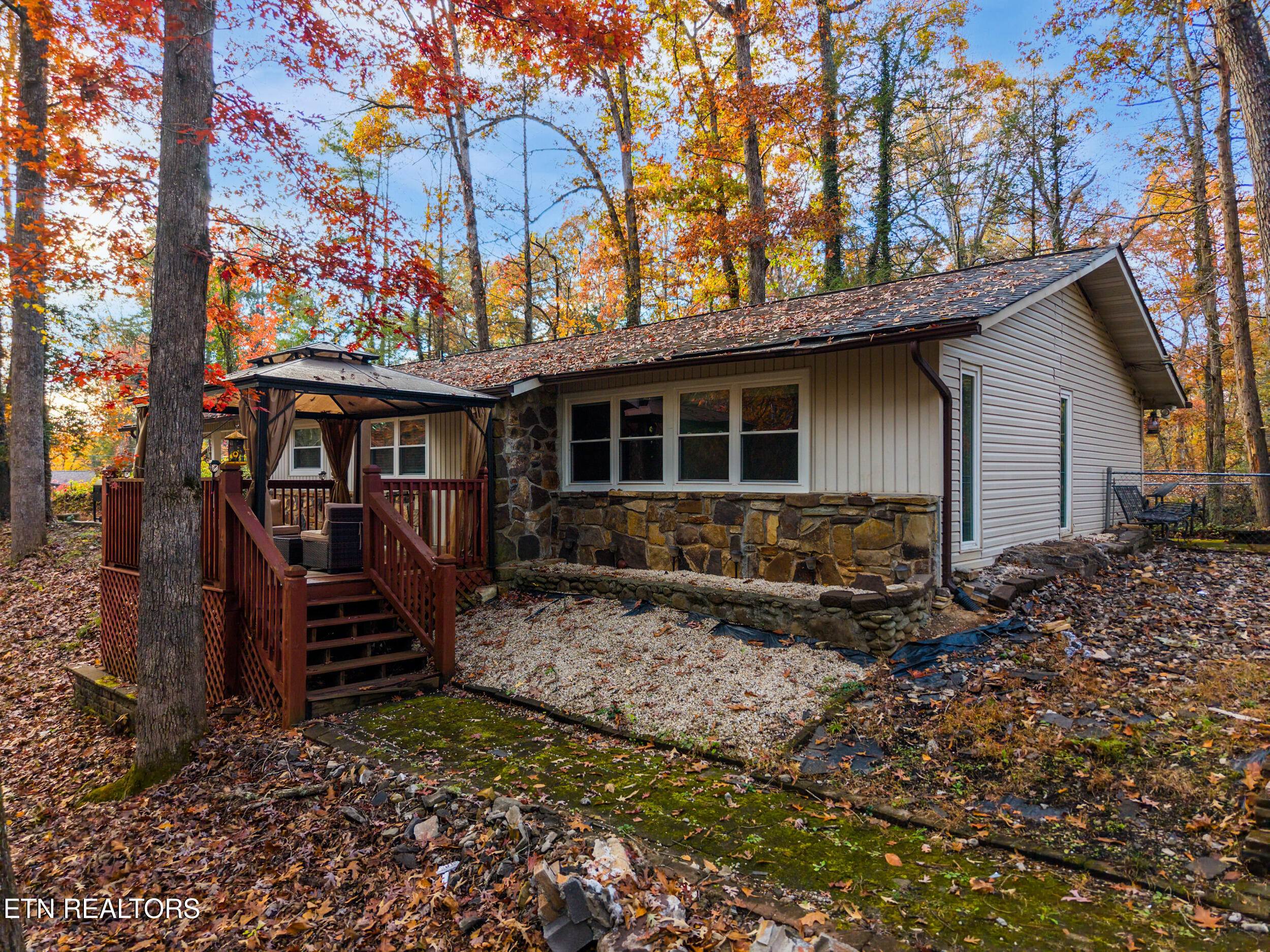 404 Pritchard Drive — photo