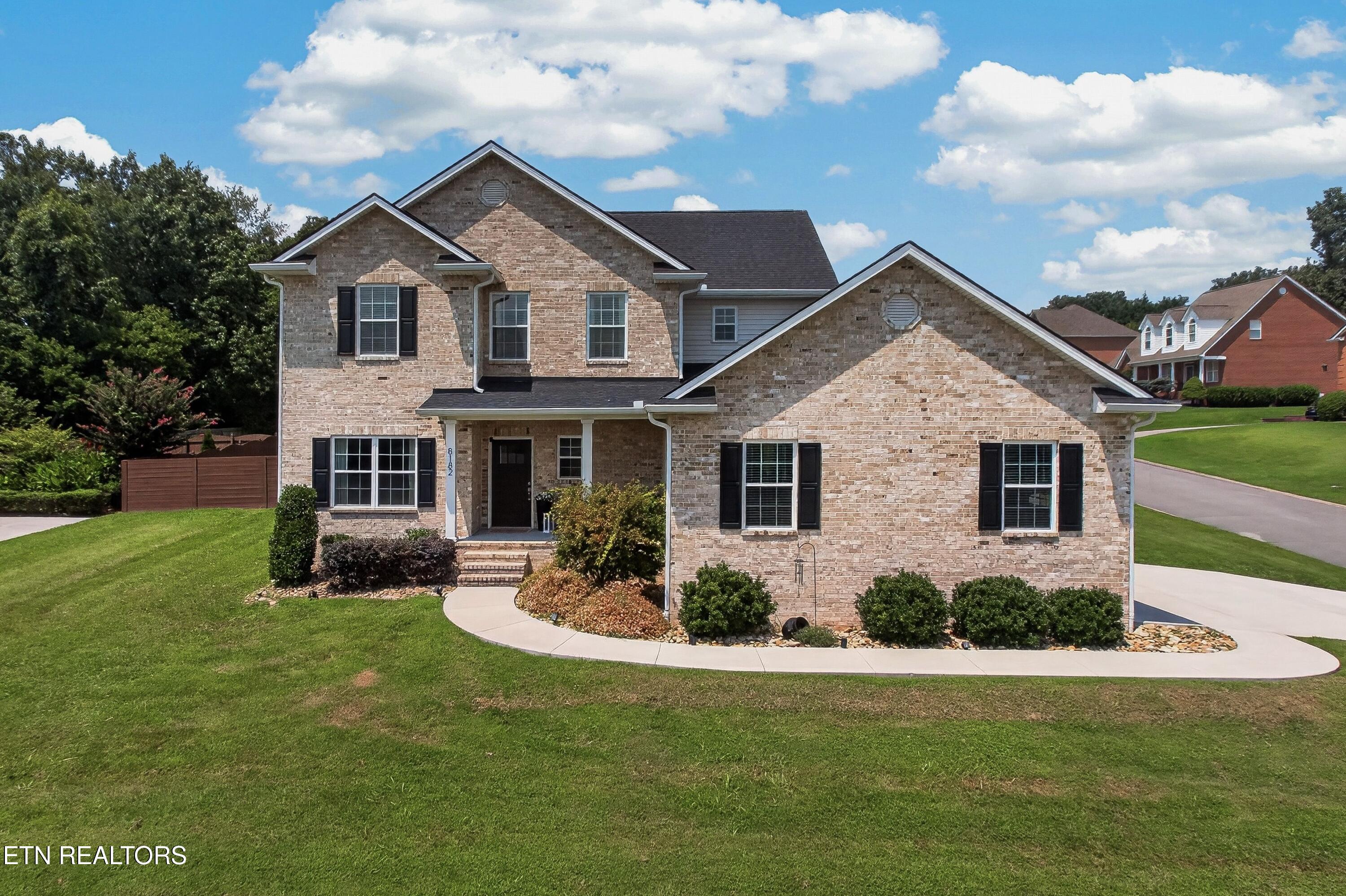 8182 Leclay Drive — photo