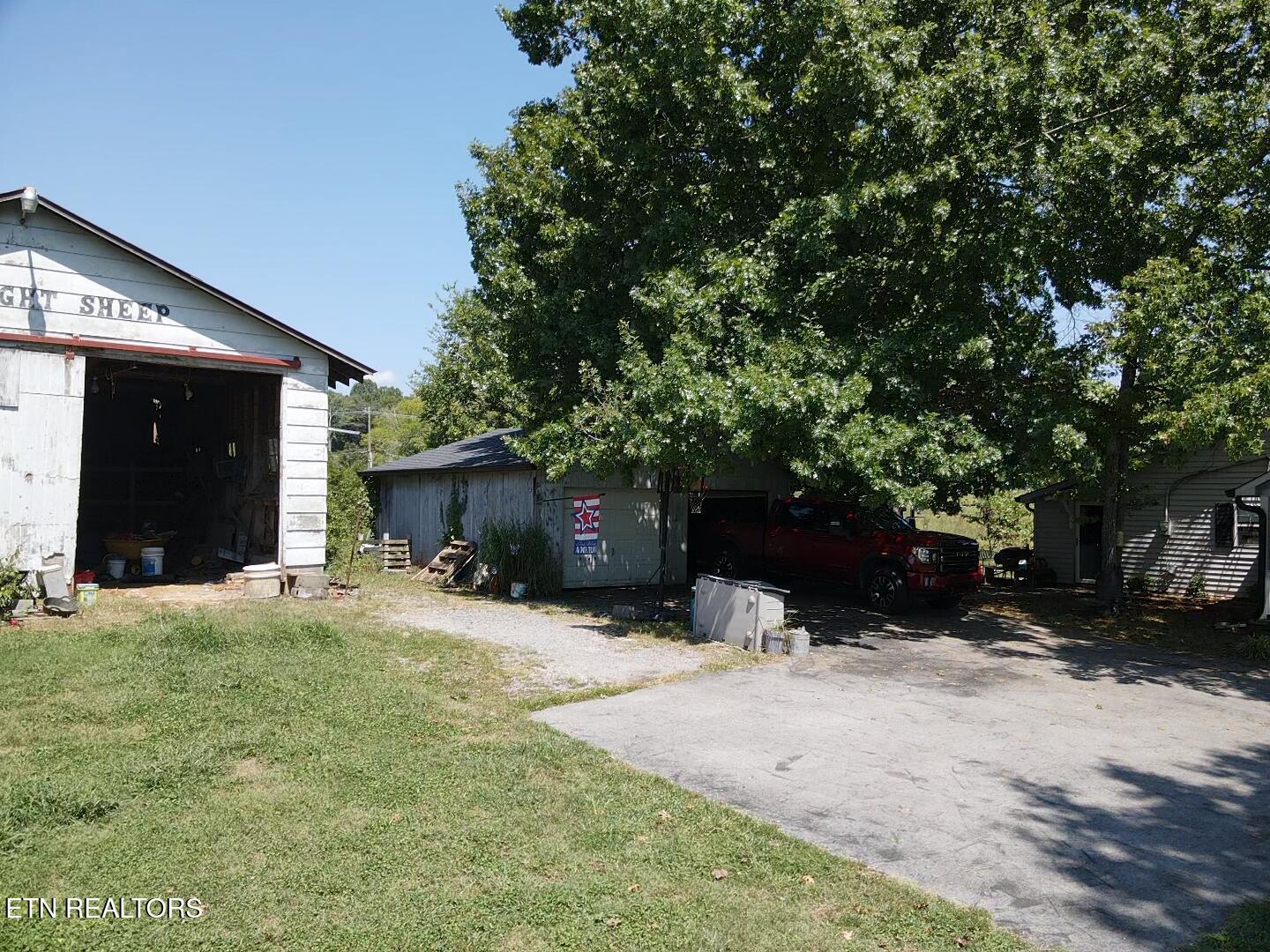 549 Raccoon Valley Rd, Powell, TN 37849 — photo 3