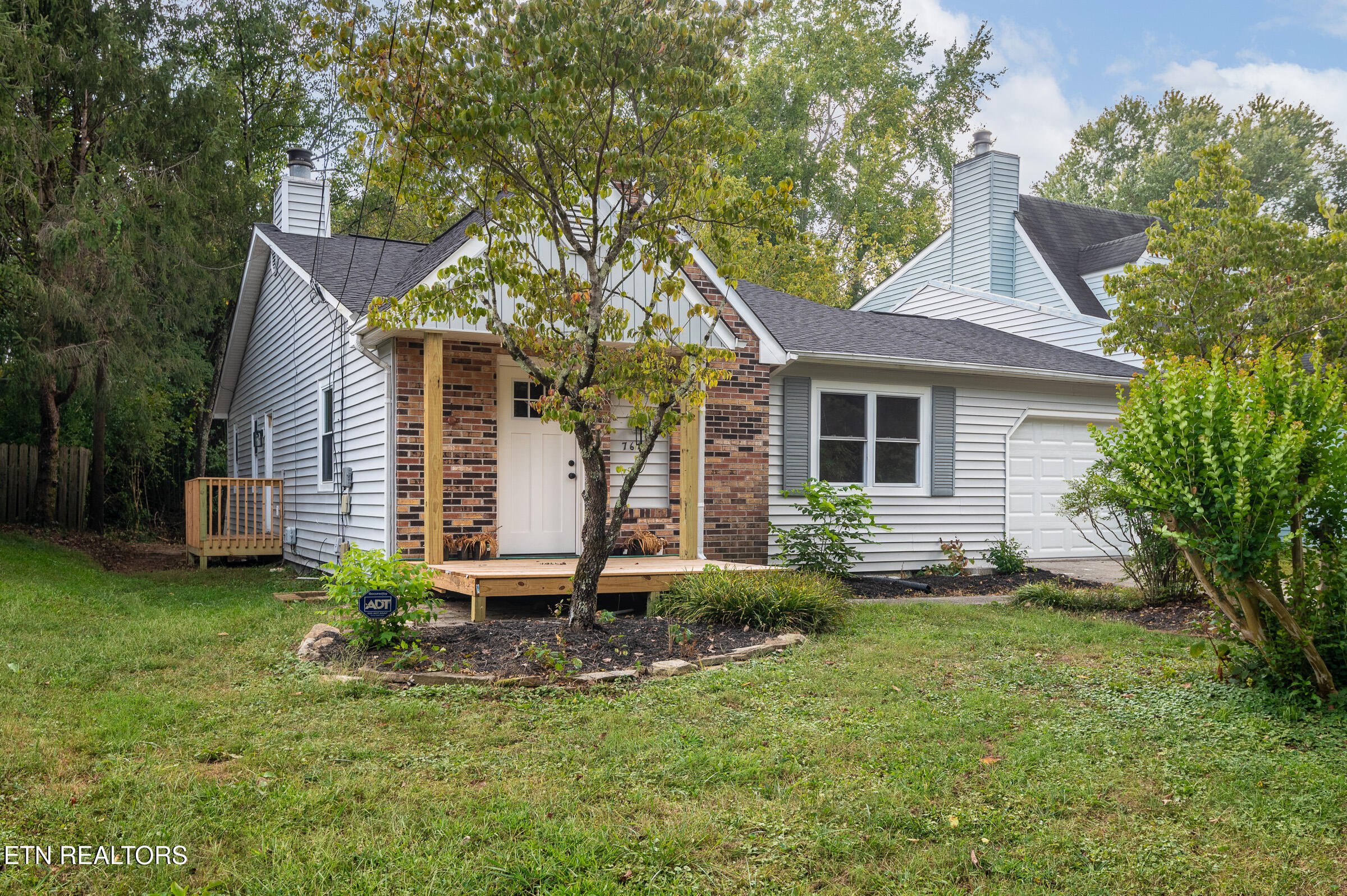 7611 Chatham Circle — photo