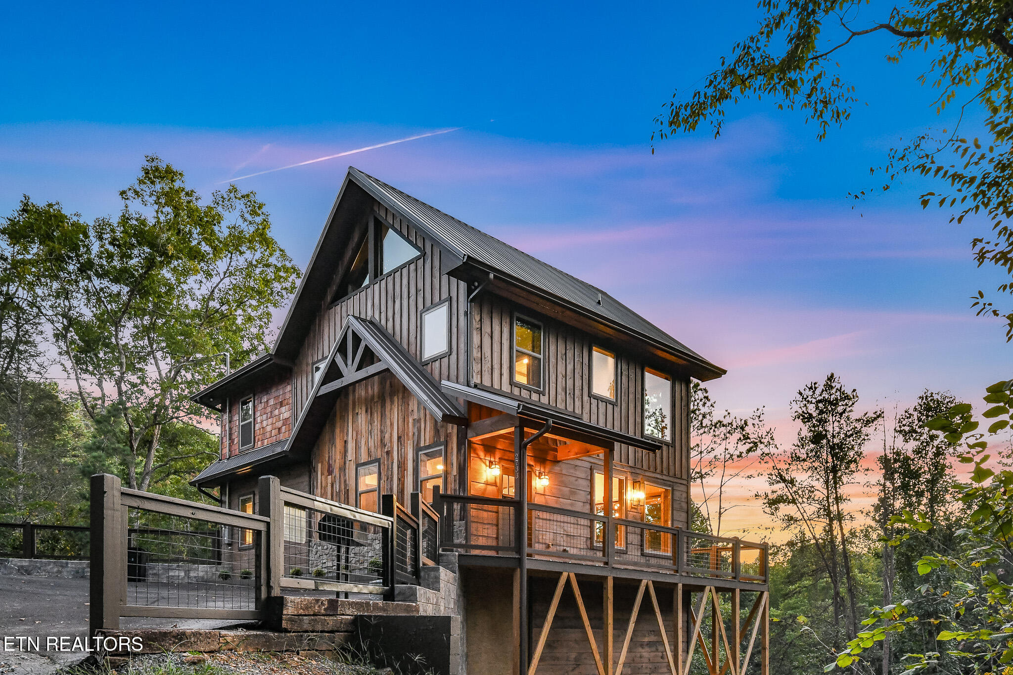 2733 Dogwood Loop Dr — photo