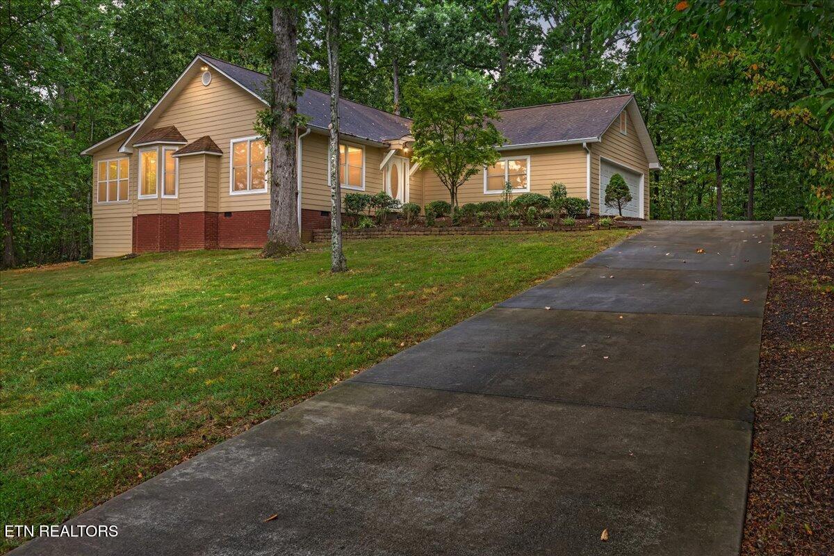 272 Woodhaven Drive — photo