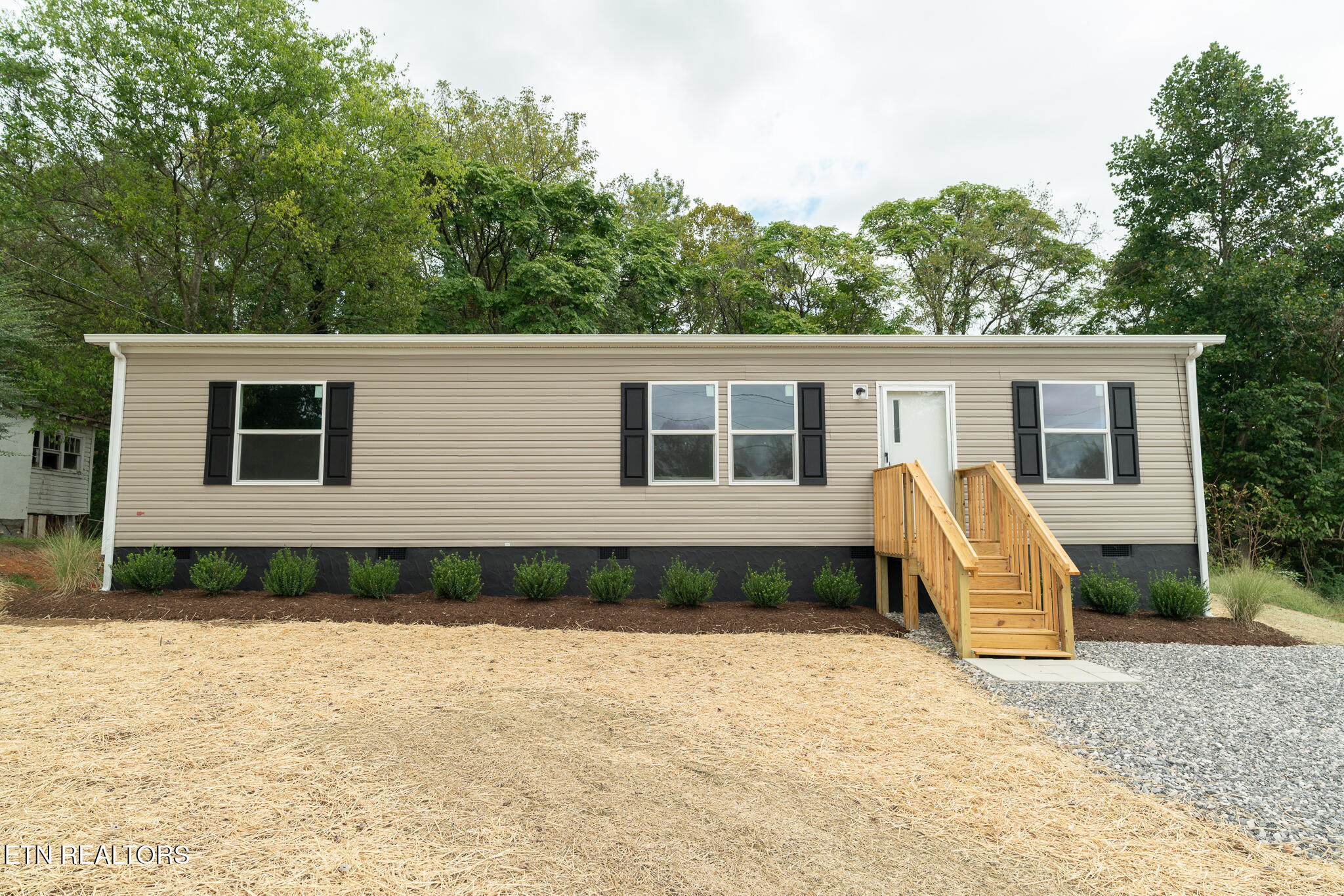 112 Redwood Drive — photo