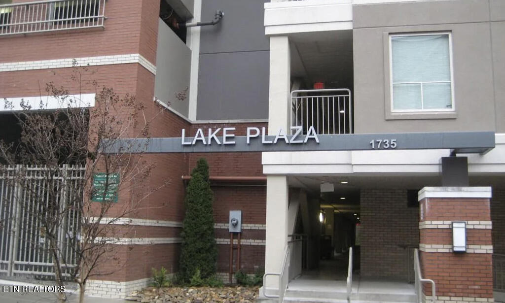 1735 Lake Ave 104 — photo