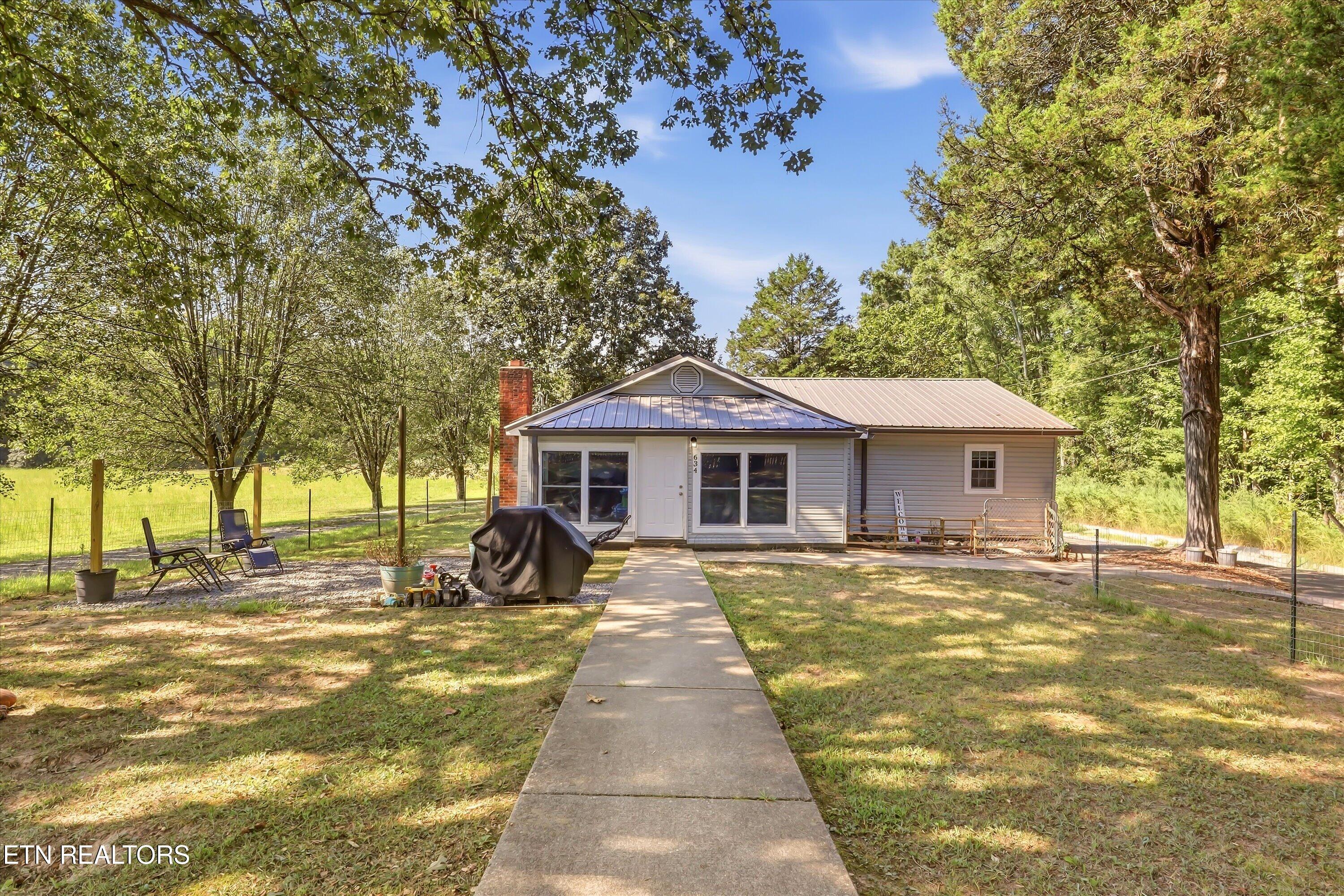 634 Johnson Rd, Oliver Springs, TN 37840 — photo 2