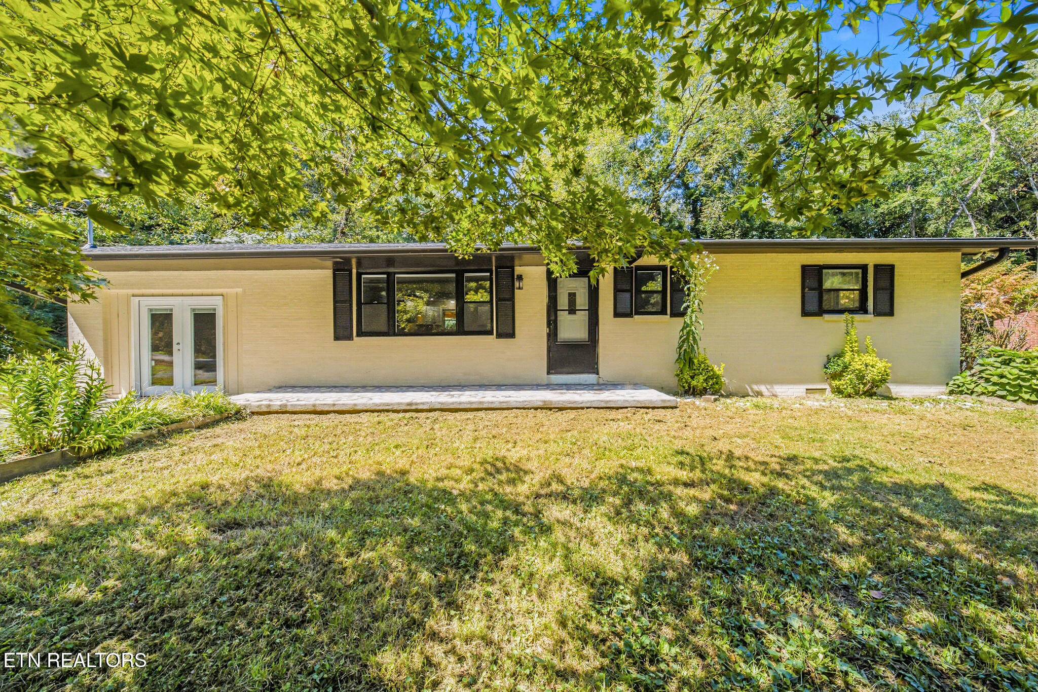 2022 Center Rd — photo