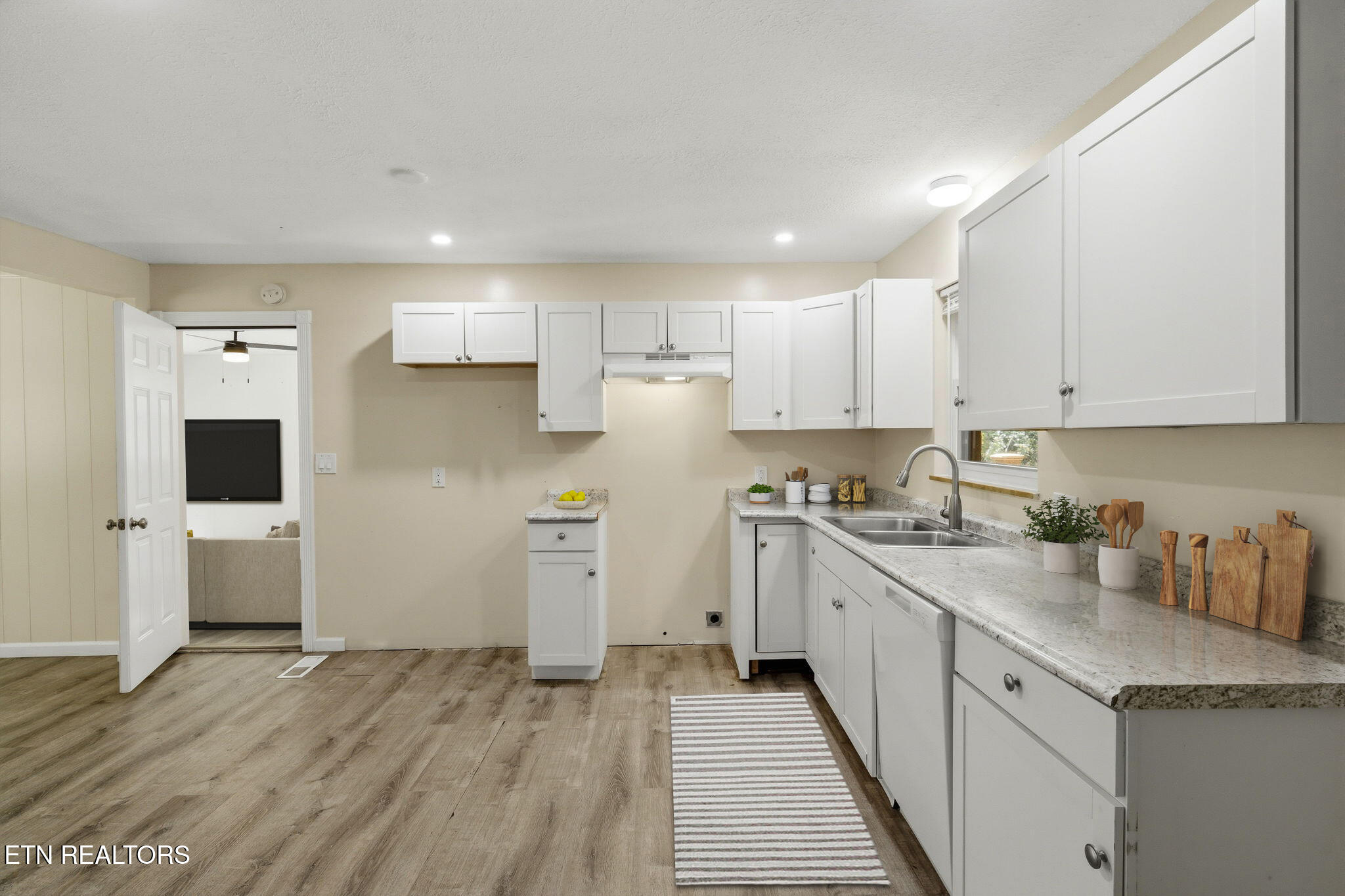 2022 Center Rd, Pigeon Forge, TN 37863 — photo 2