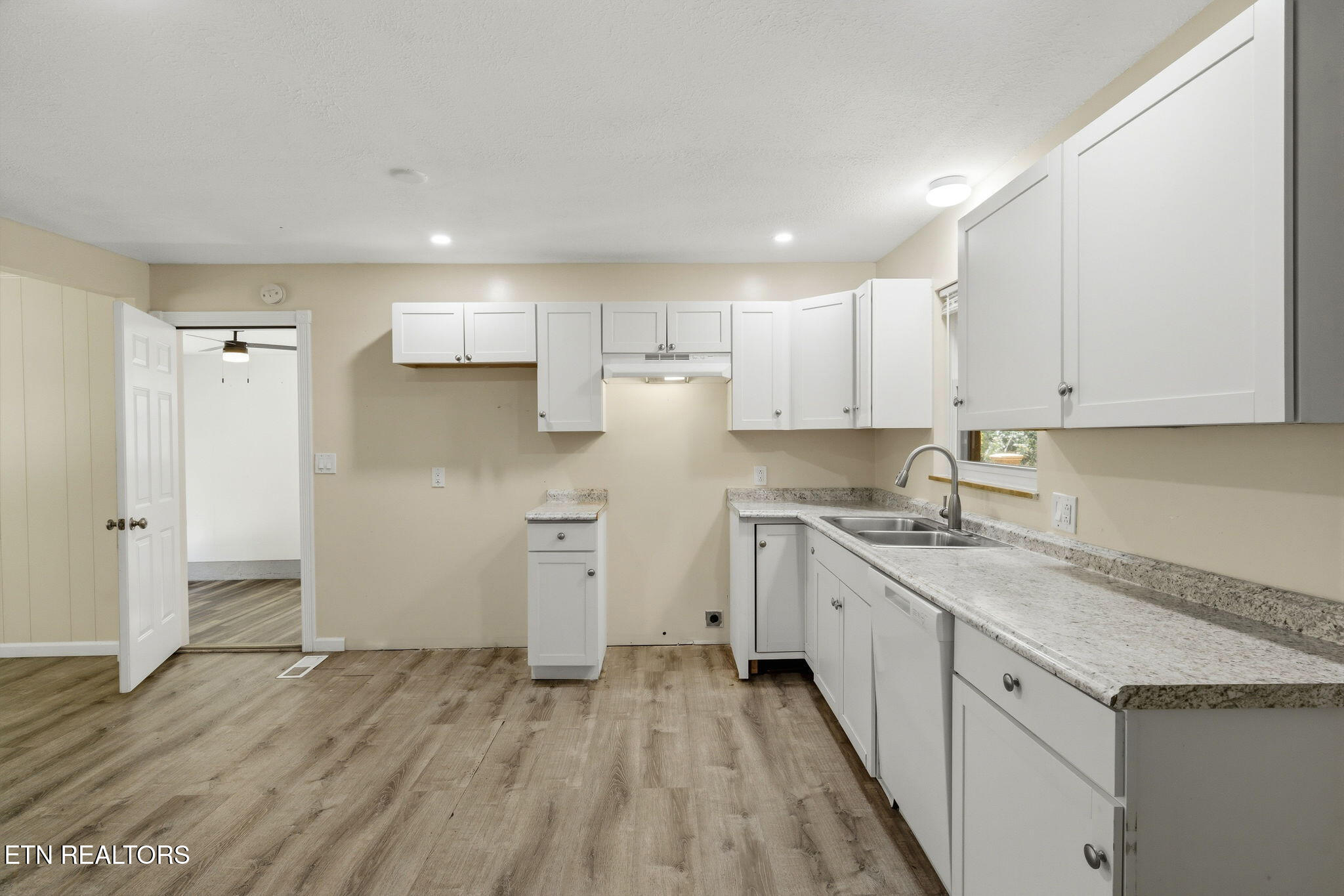2022 Center Rd, Pigeon Forge, TN 37863 — photo 3