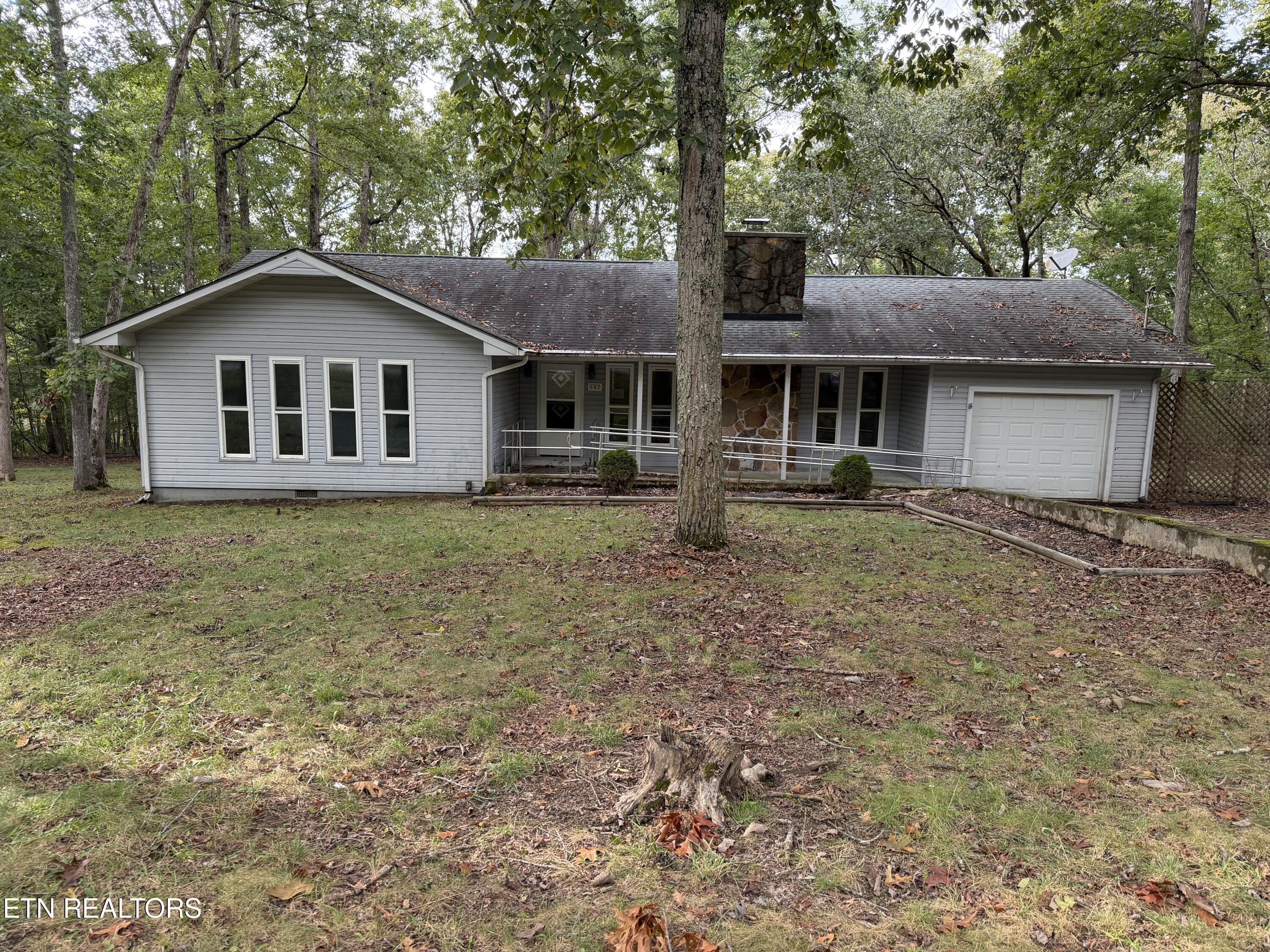 157 Lakeshire Drive — photo